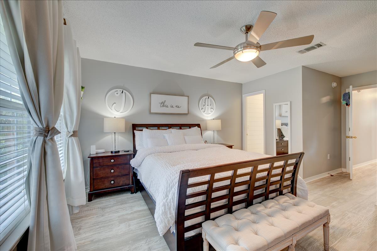 TWIN LAKES ESTATES - Residential