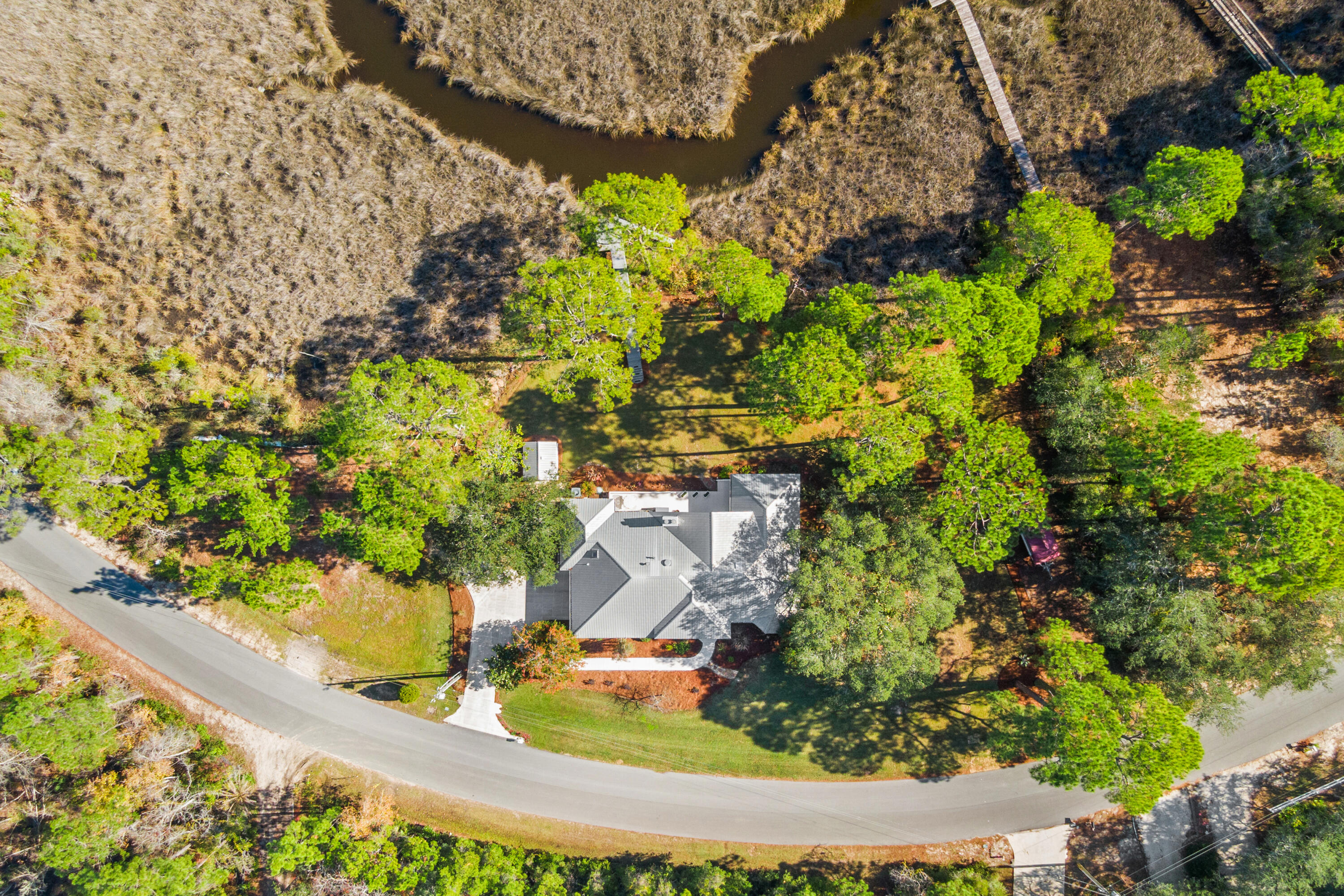 BAY PINE SHORES - Residential