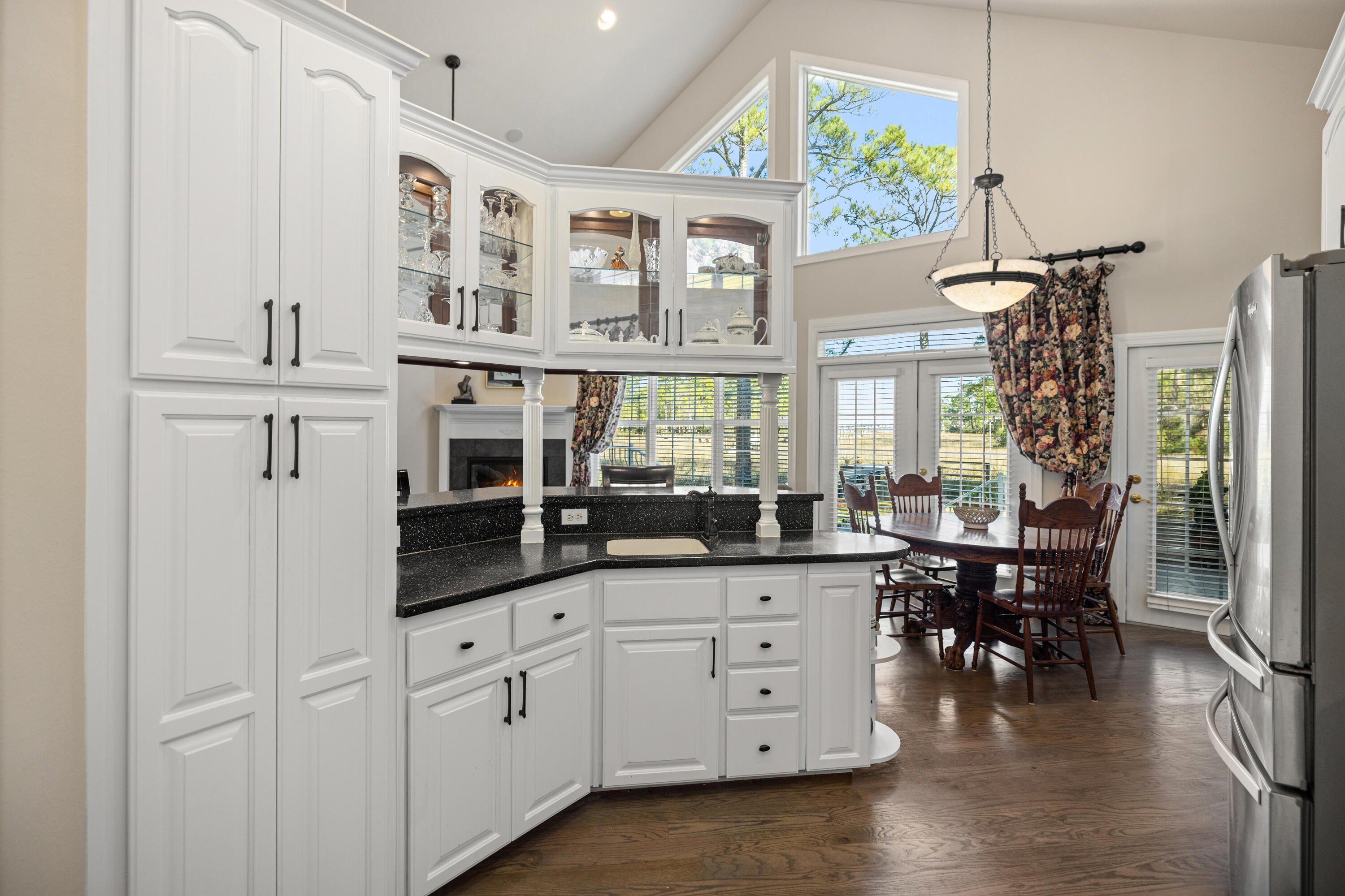 BAY PINE SHORES - Residential