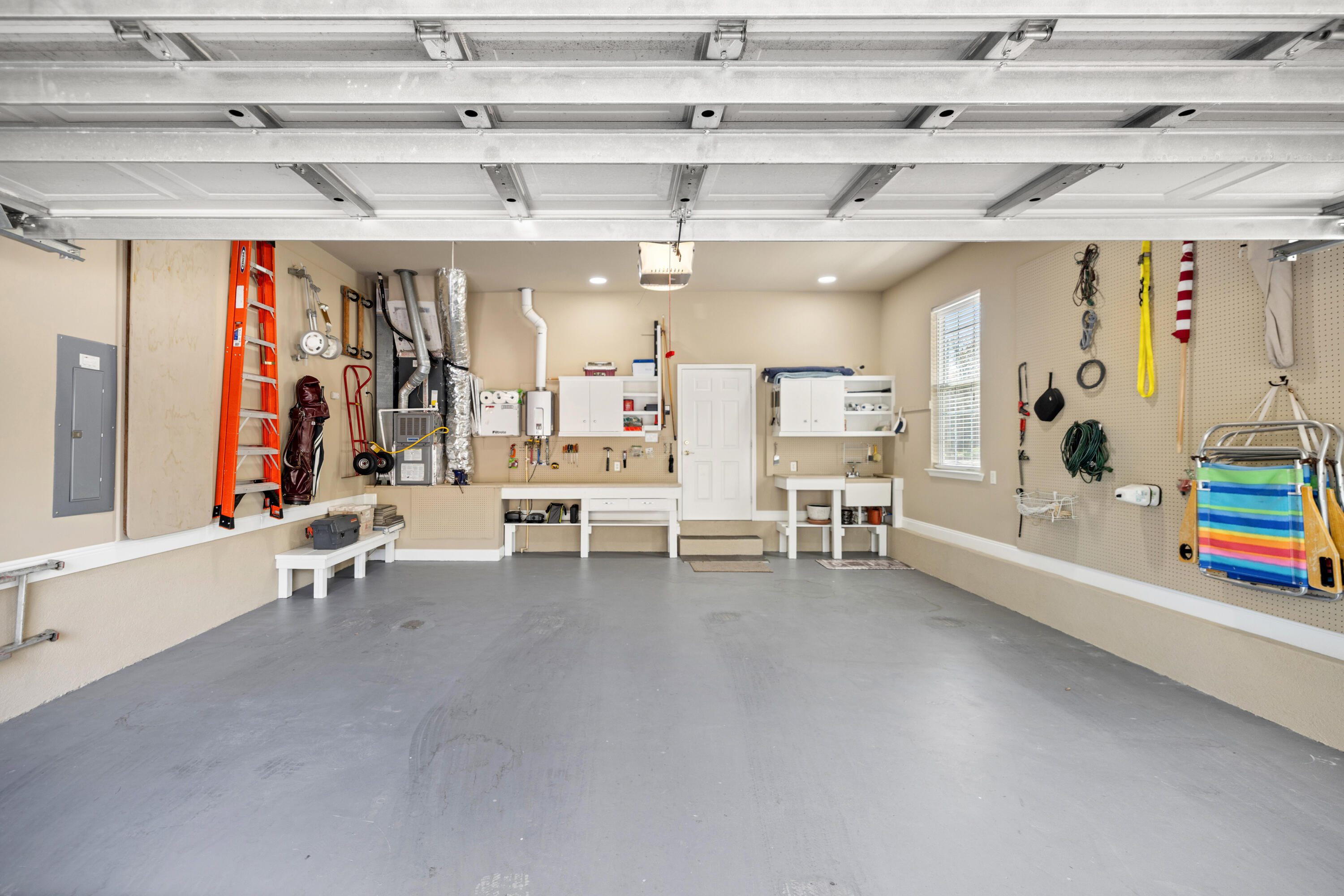 BAY PINE SHORES - Residential