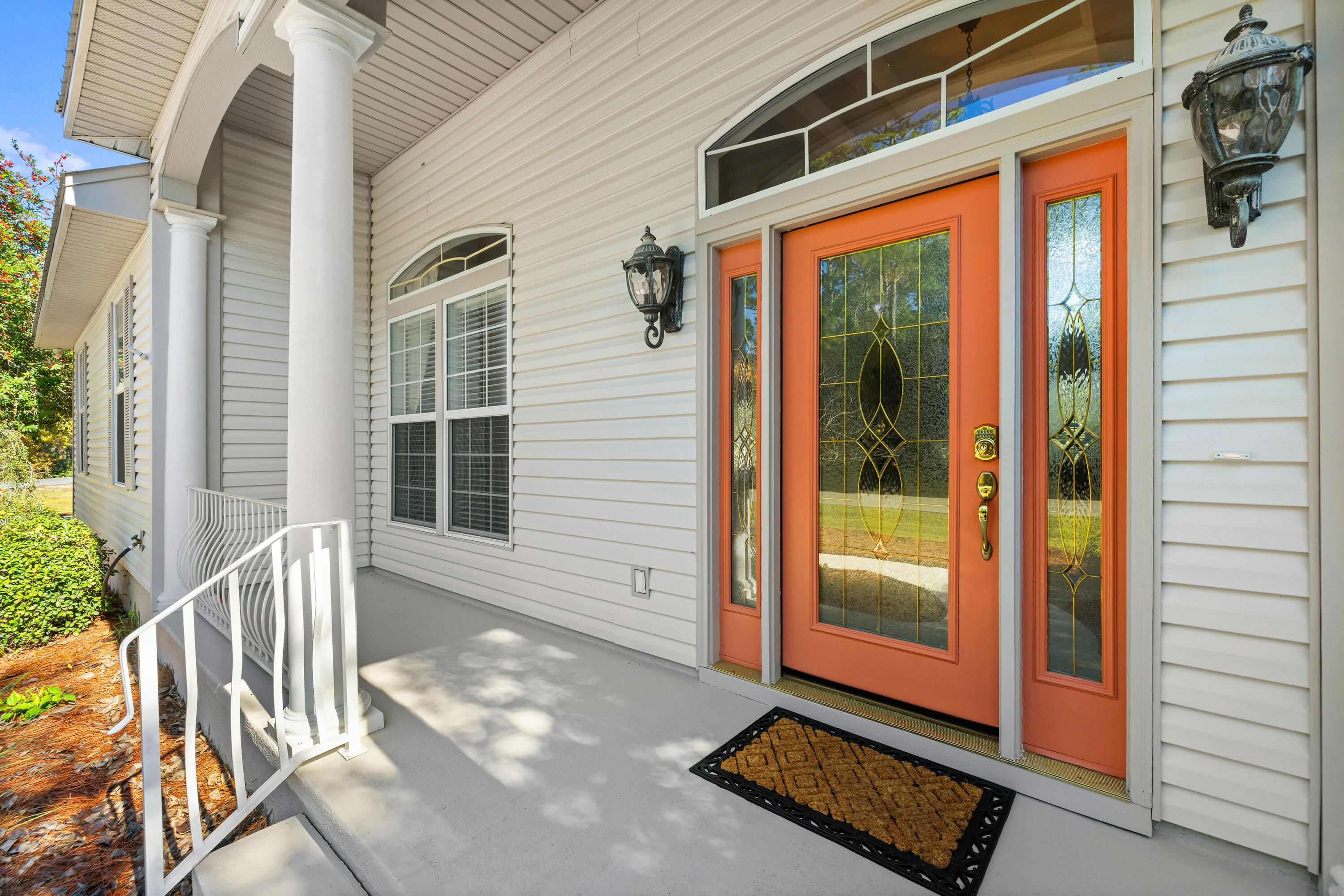 BAY PINE SHORES - Residential