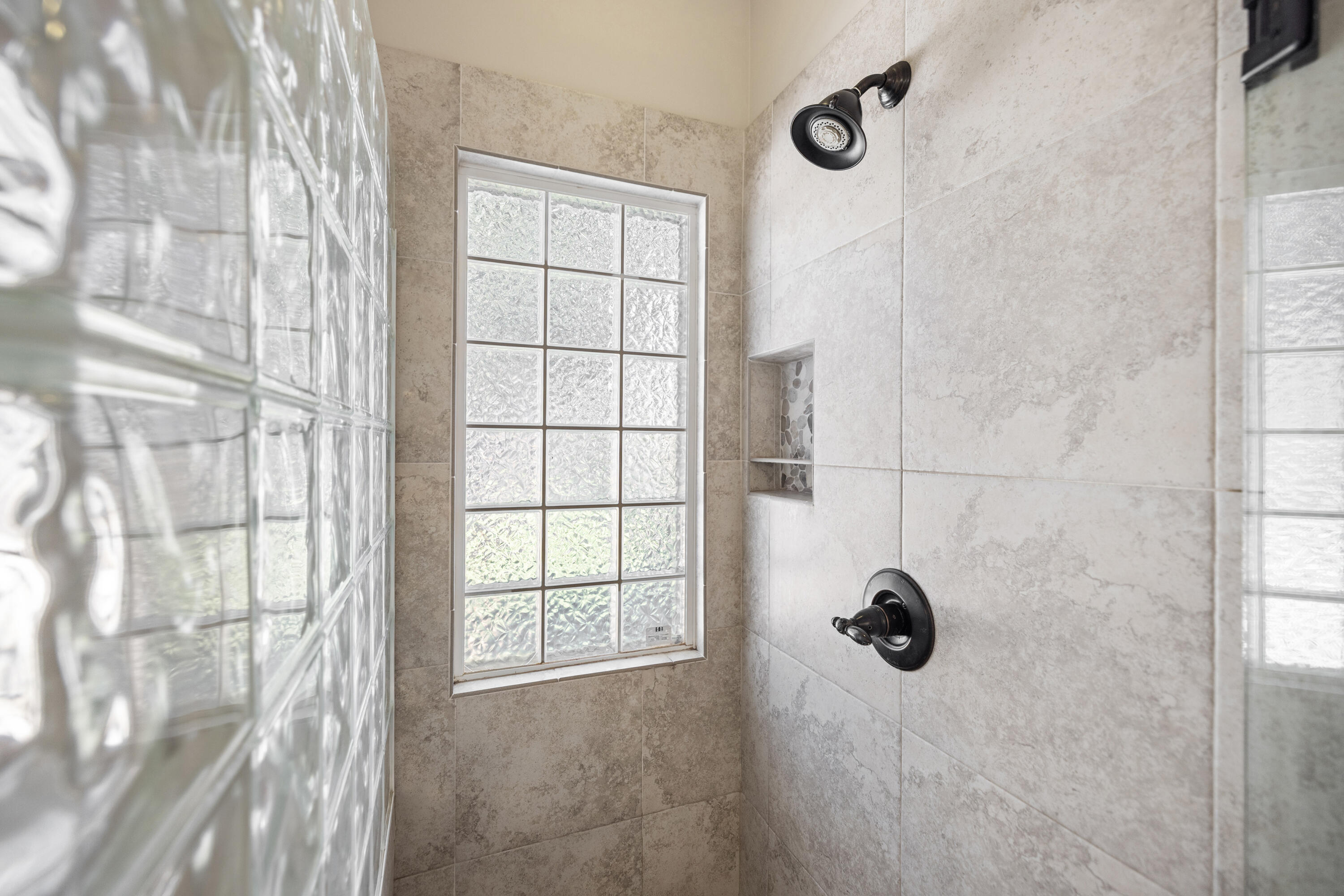 BAY PINE SHORES - Residential