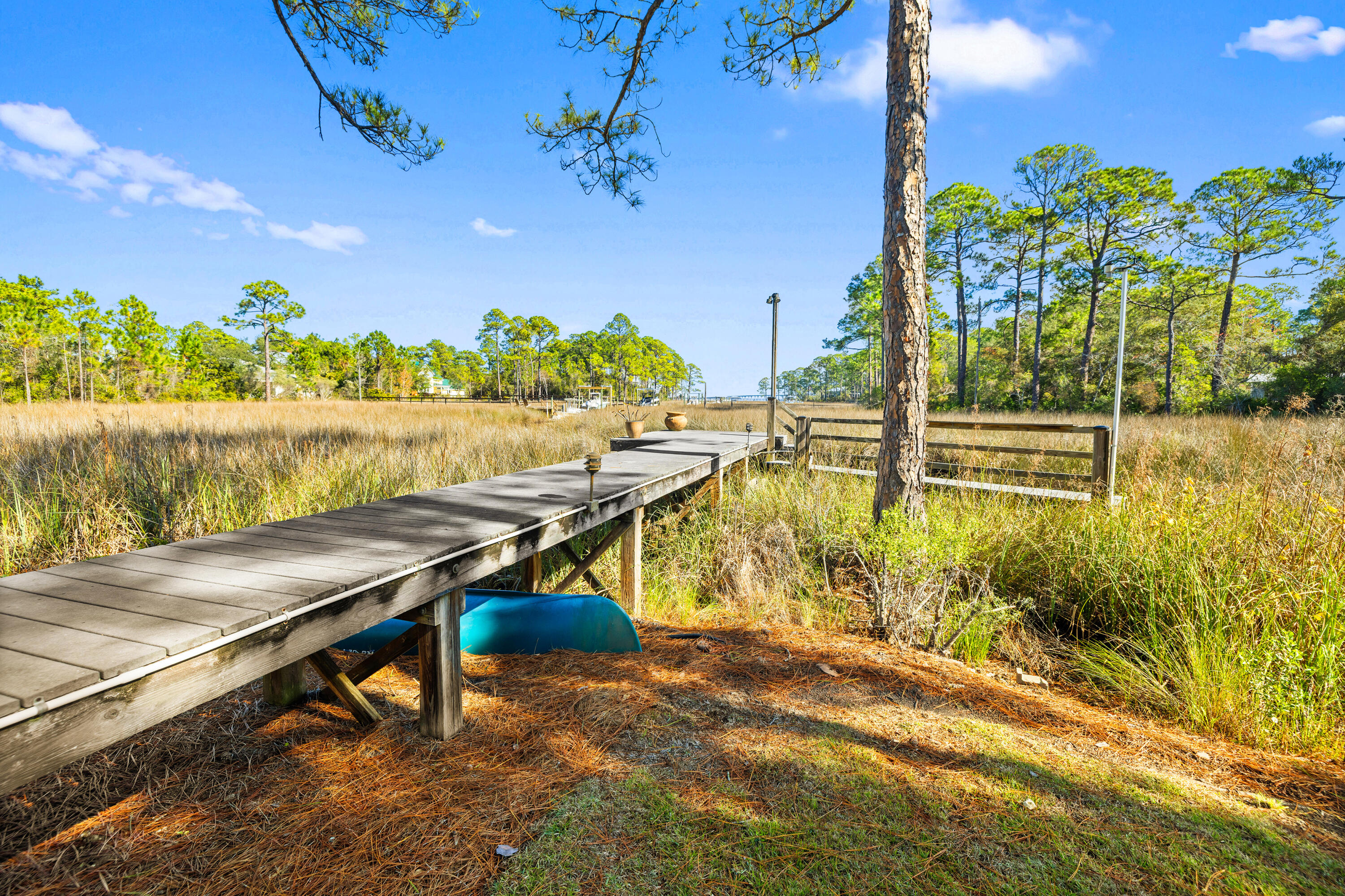 BAY PINE SHORES - Residential