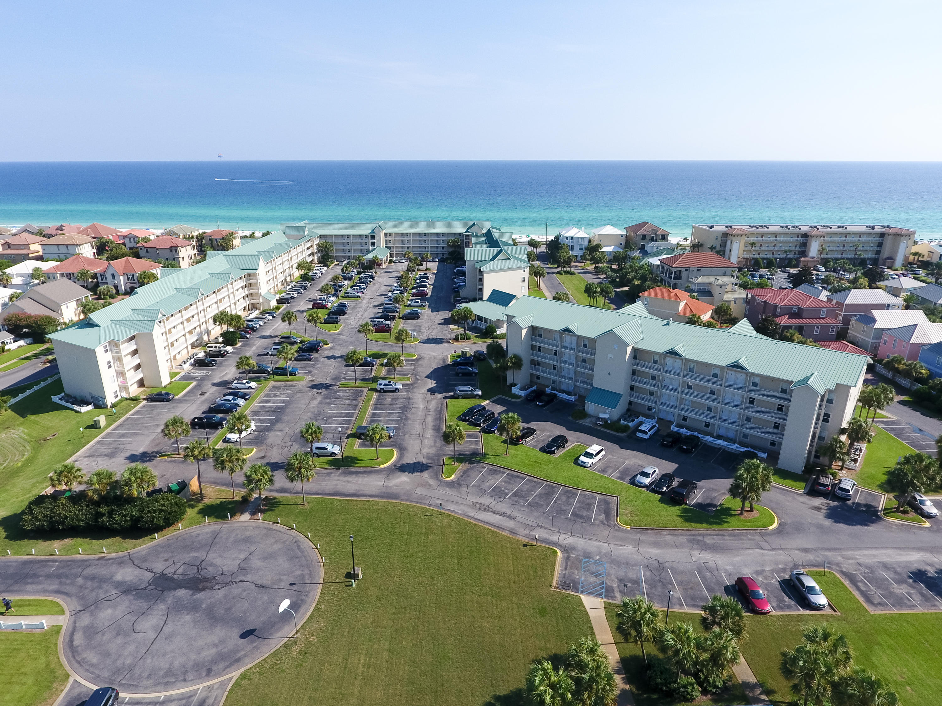 MARAVILLA COTTAGES - Residential