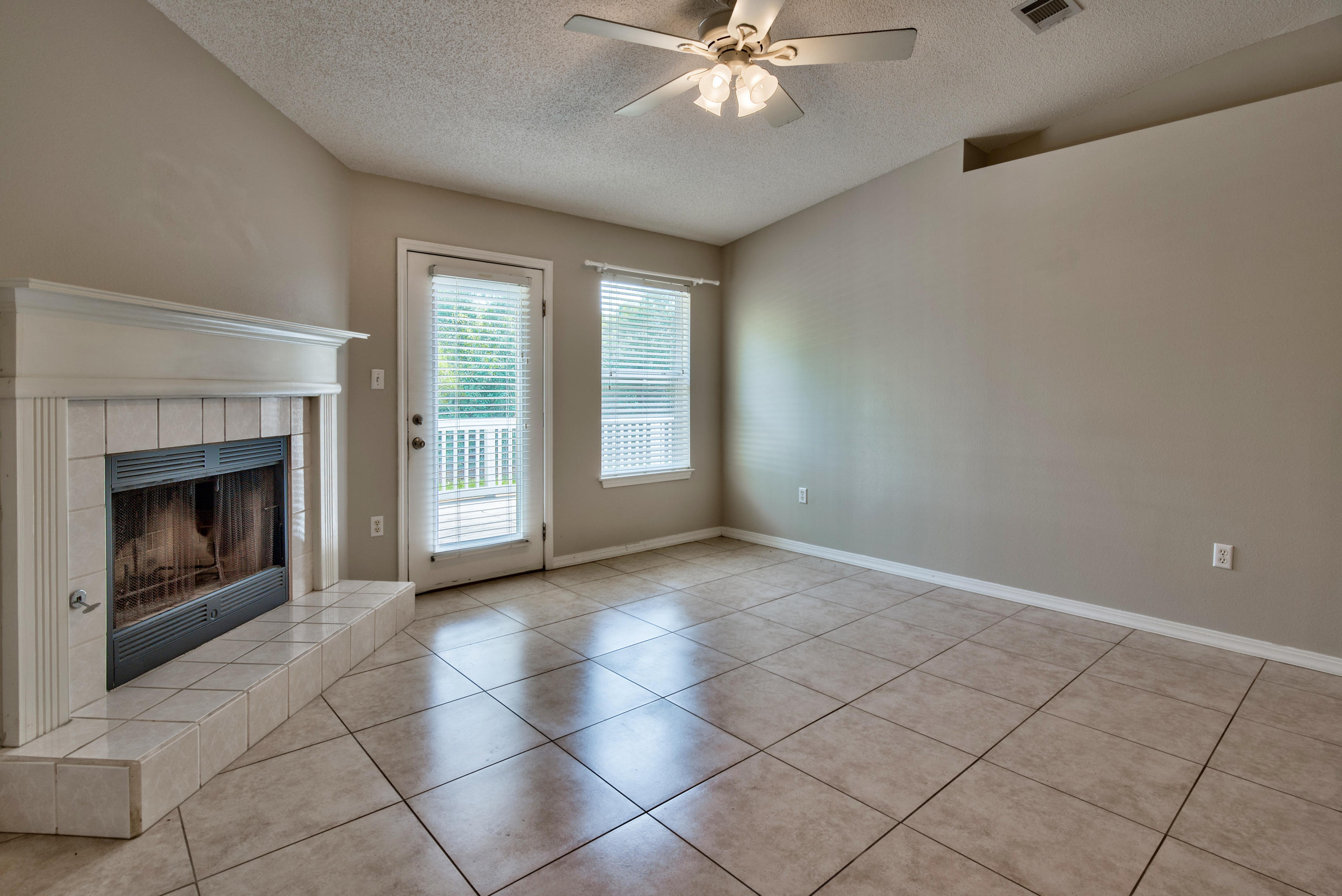 MARAVILLA COTTAGES - Residential