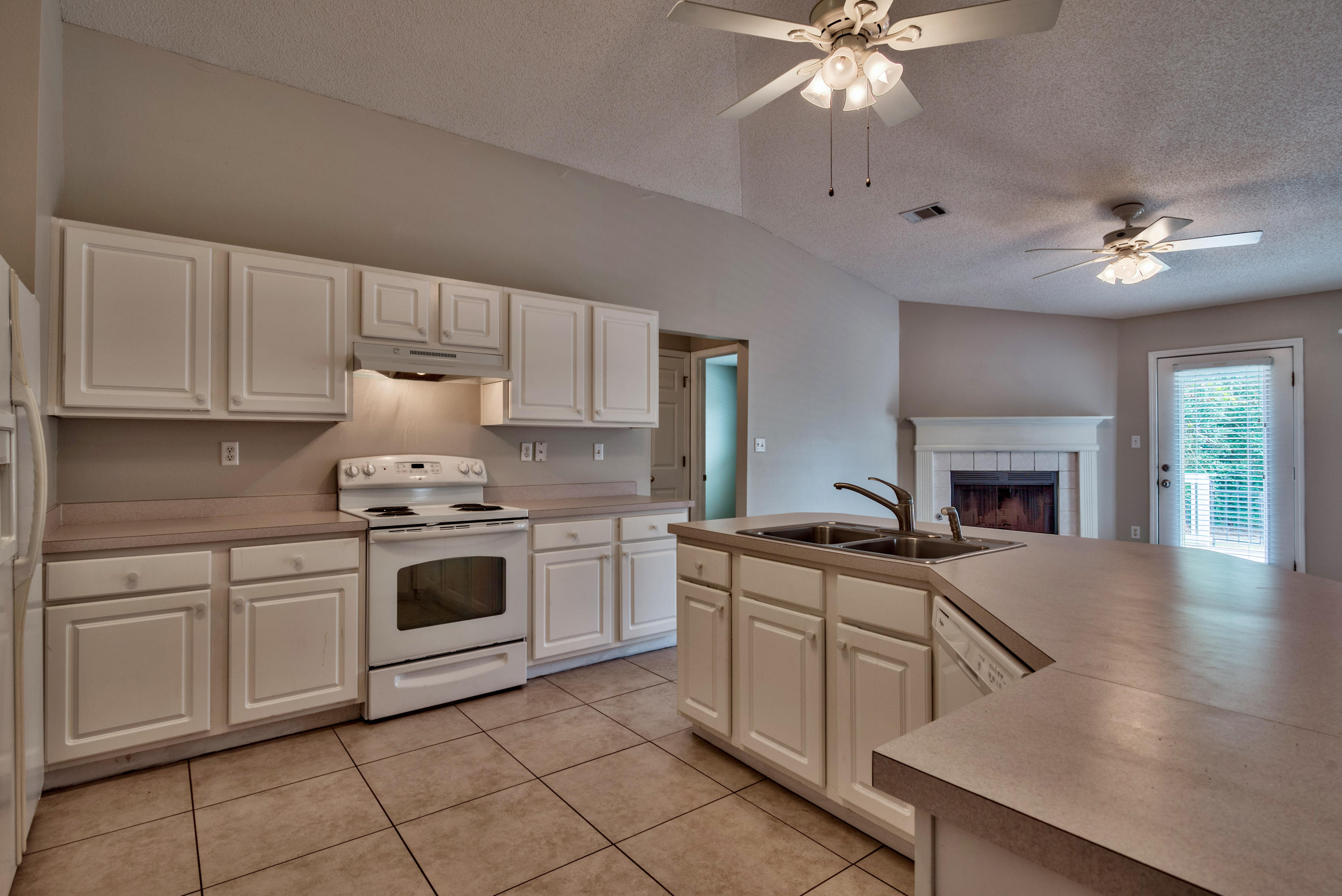 MARAVILLA COTTAGES - Residential