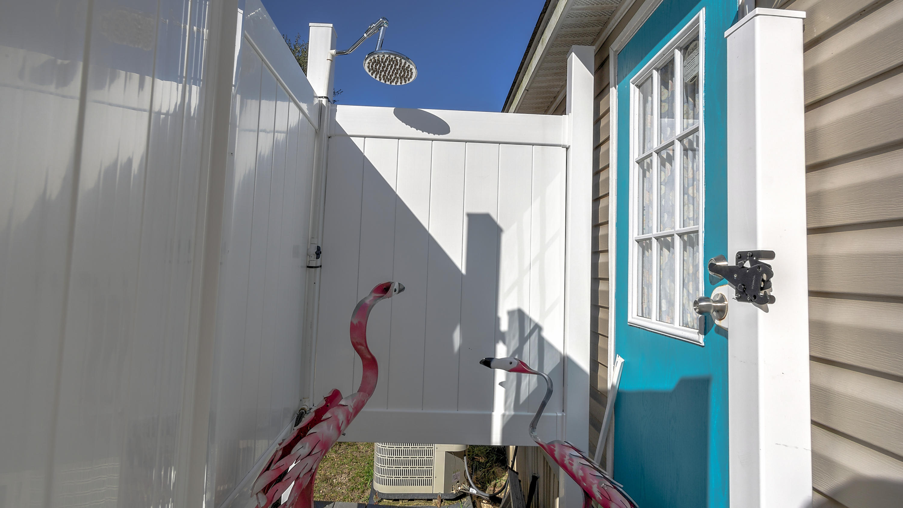 LAGUNA BEACH ESTATES 8TH ADDN - Residential