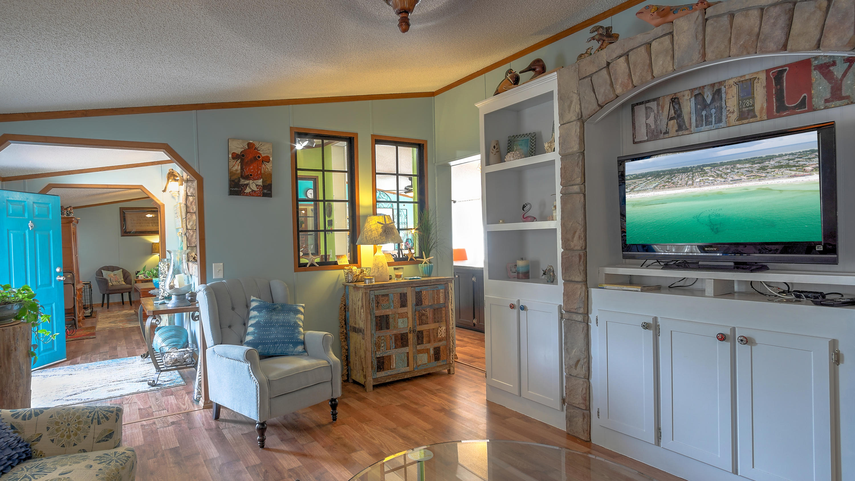 LAGUNA BEACH ESTATES 8TH ADDN - Residential