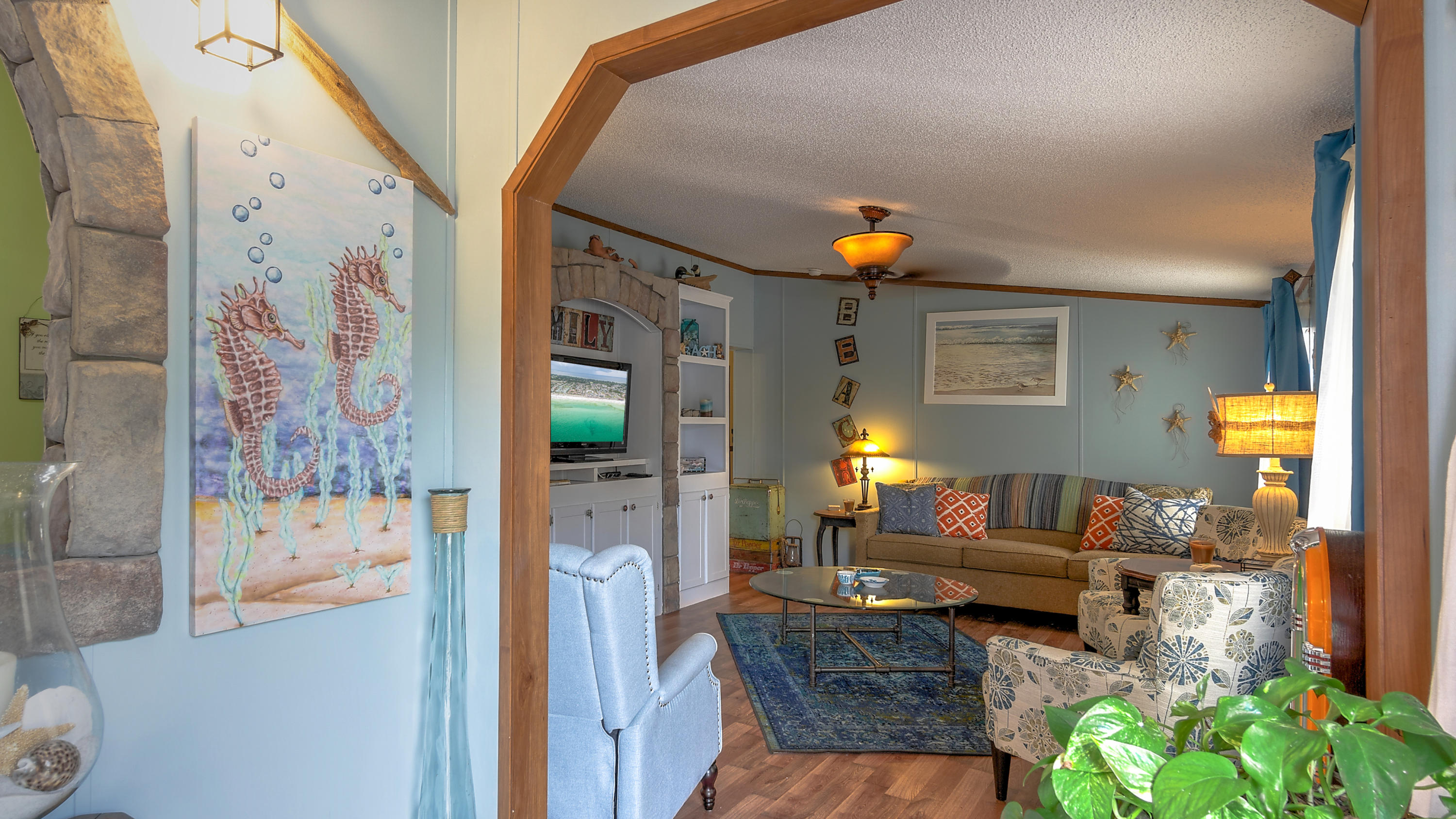 LAGUNA BEACH ESTATES 8TH ADDN - Residential