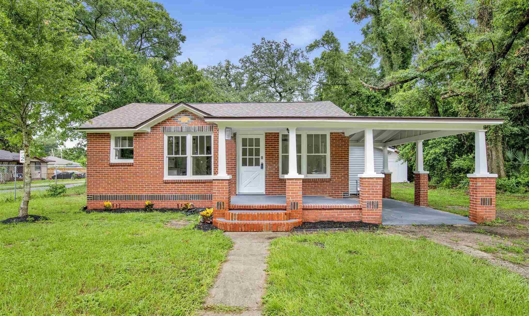 WEST HIGHLANDS - Residential