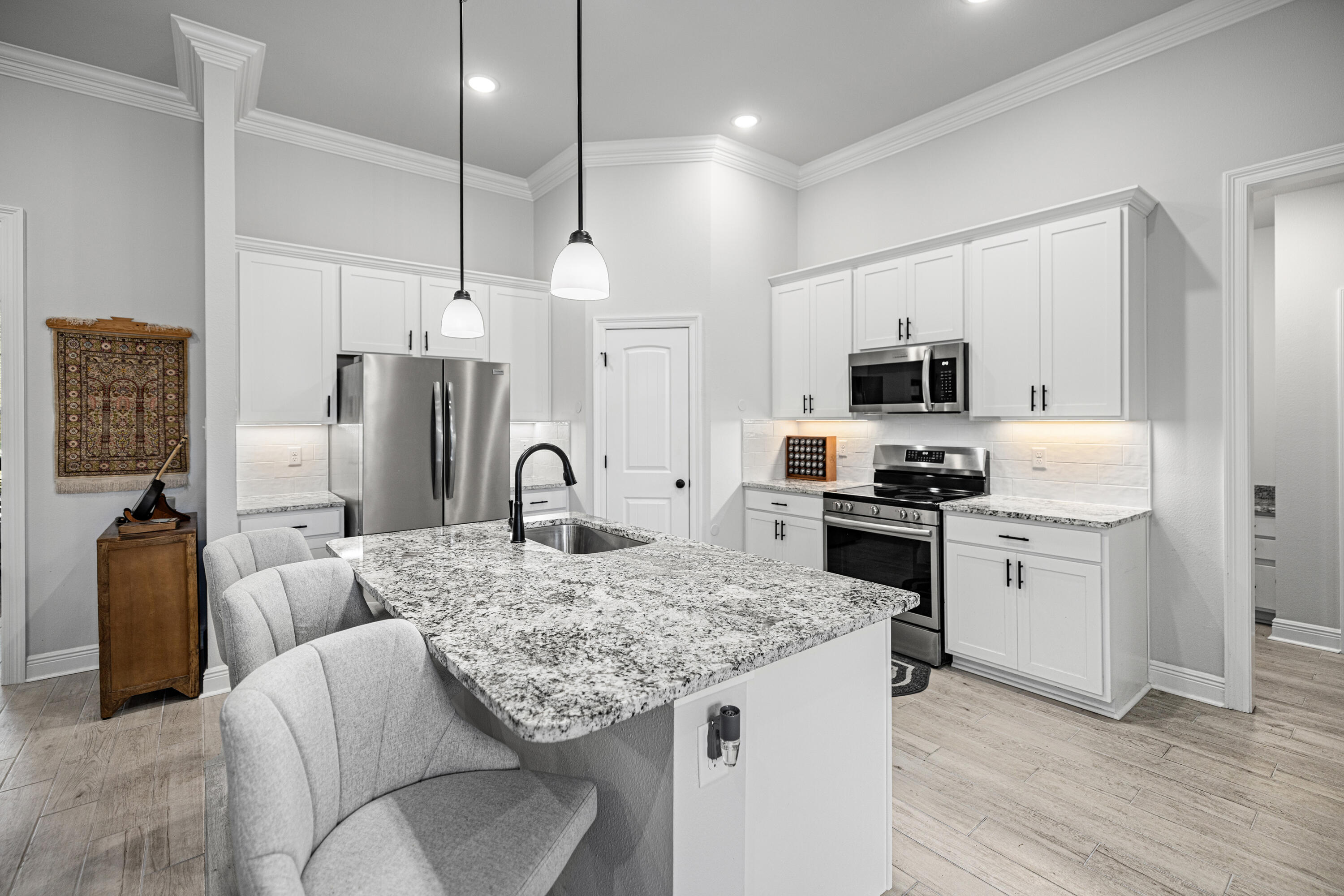 HAMMOCK BAY - BIRD SONG - Residential