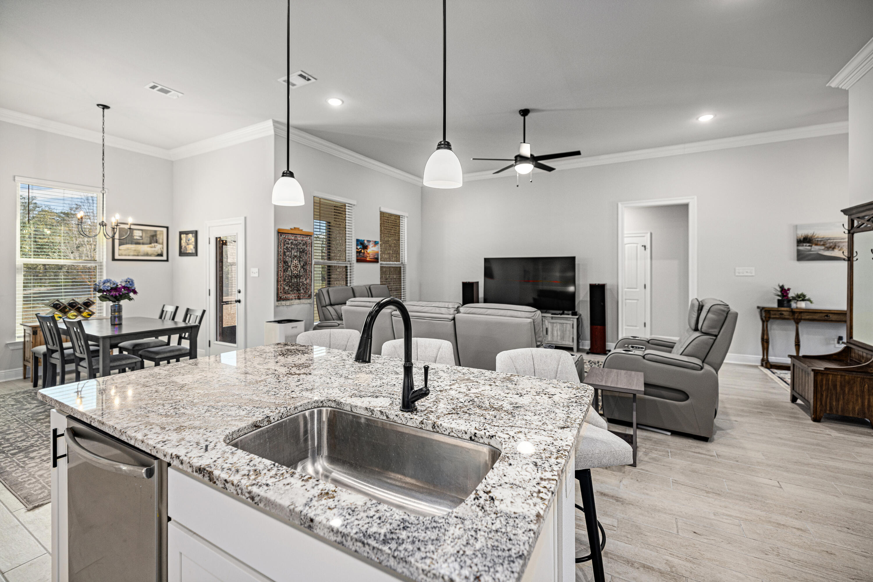 HAMMOCK BAY - BIRD SONG - Residential