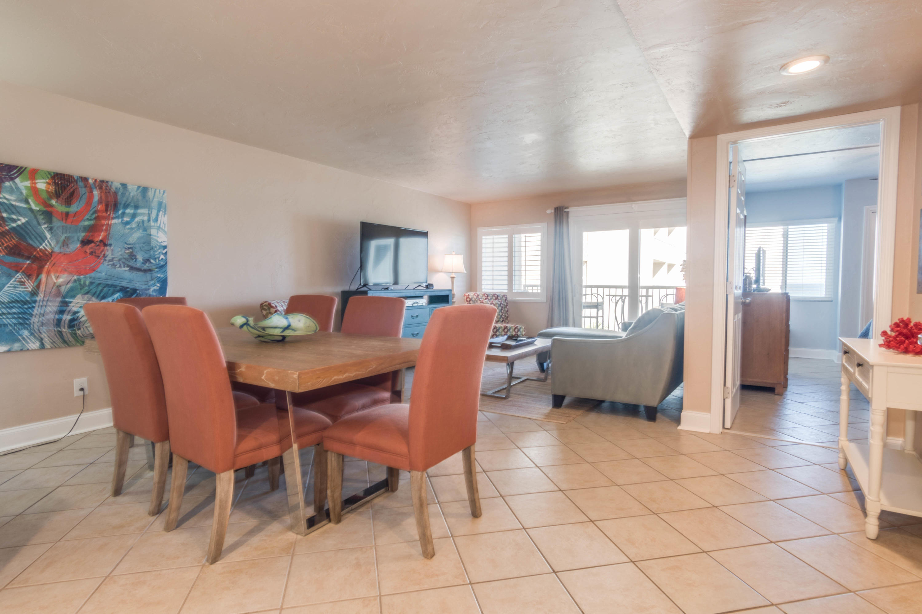 HOLIDAY SURF & RACQUET CLUB - Residential
