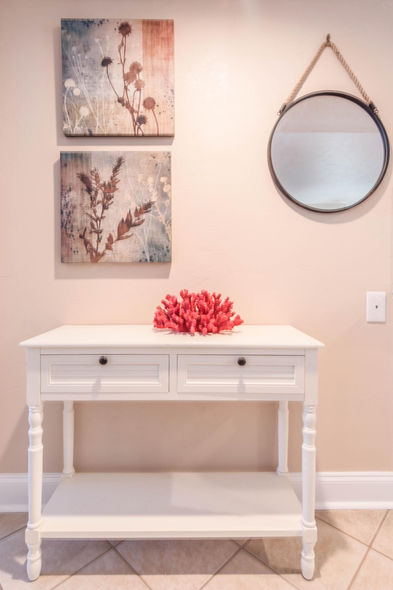 HOLIDAY SURF & RACQUET CLUB - Residential