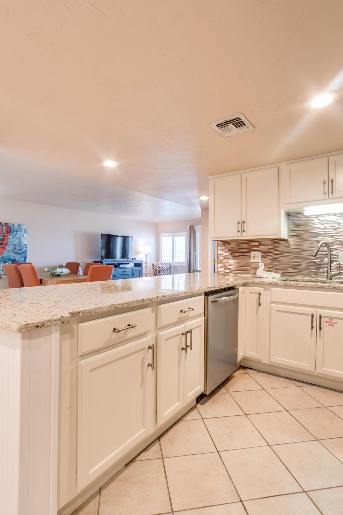 HOLIDAY SURF & RACQUET CLUB - Residential