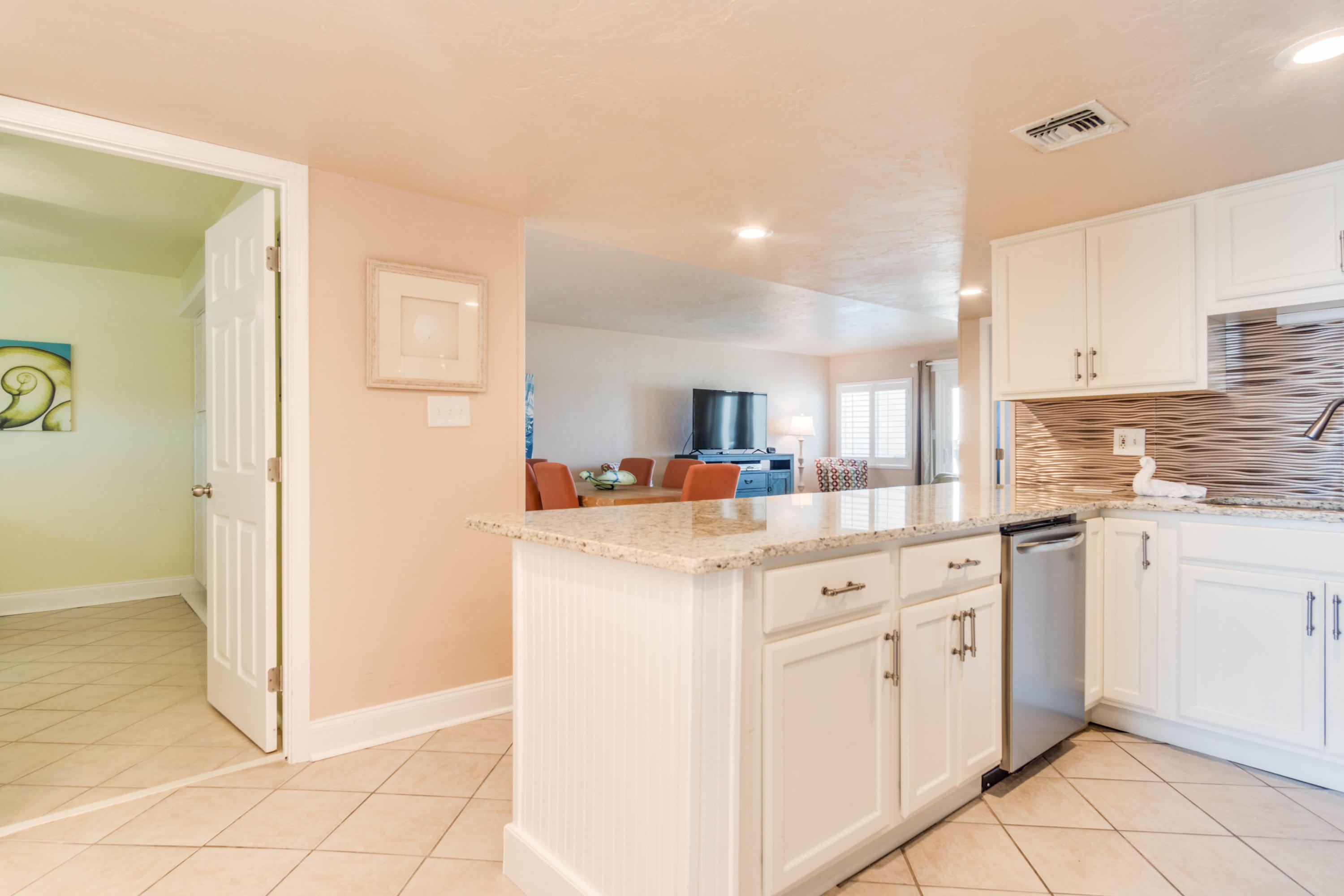 HOLIDAY SURF & RACQUET CLUB - Residential