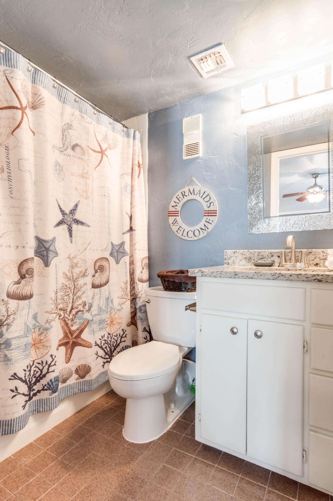 HOLIDAY SURF & RACQUET CLUB - Residential