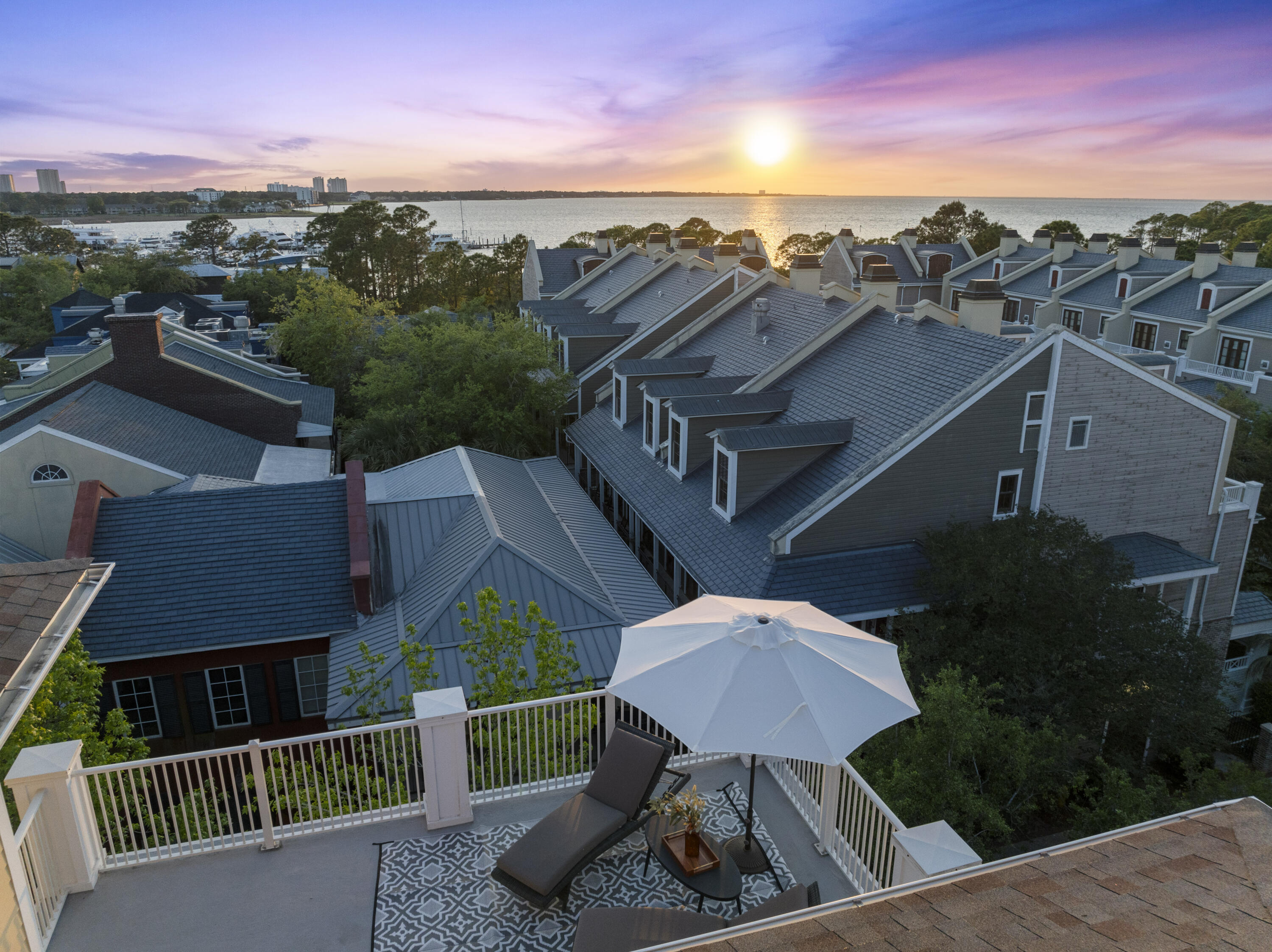 OBSERVATION POINT - Residential