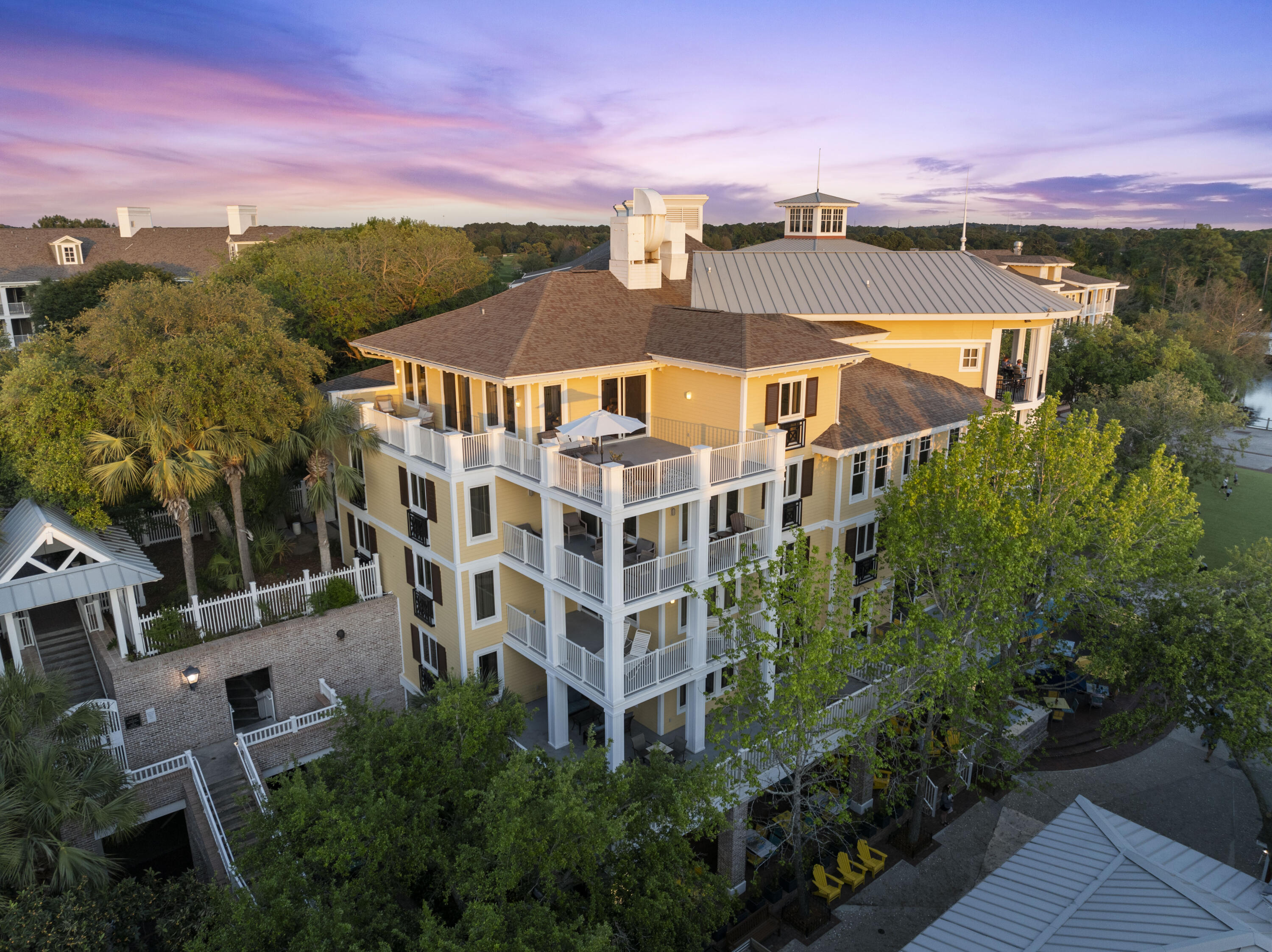 OBSERVATION POINT - Residential