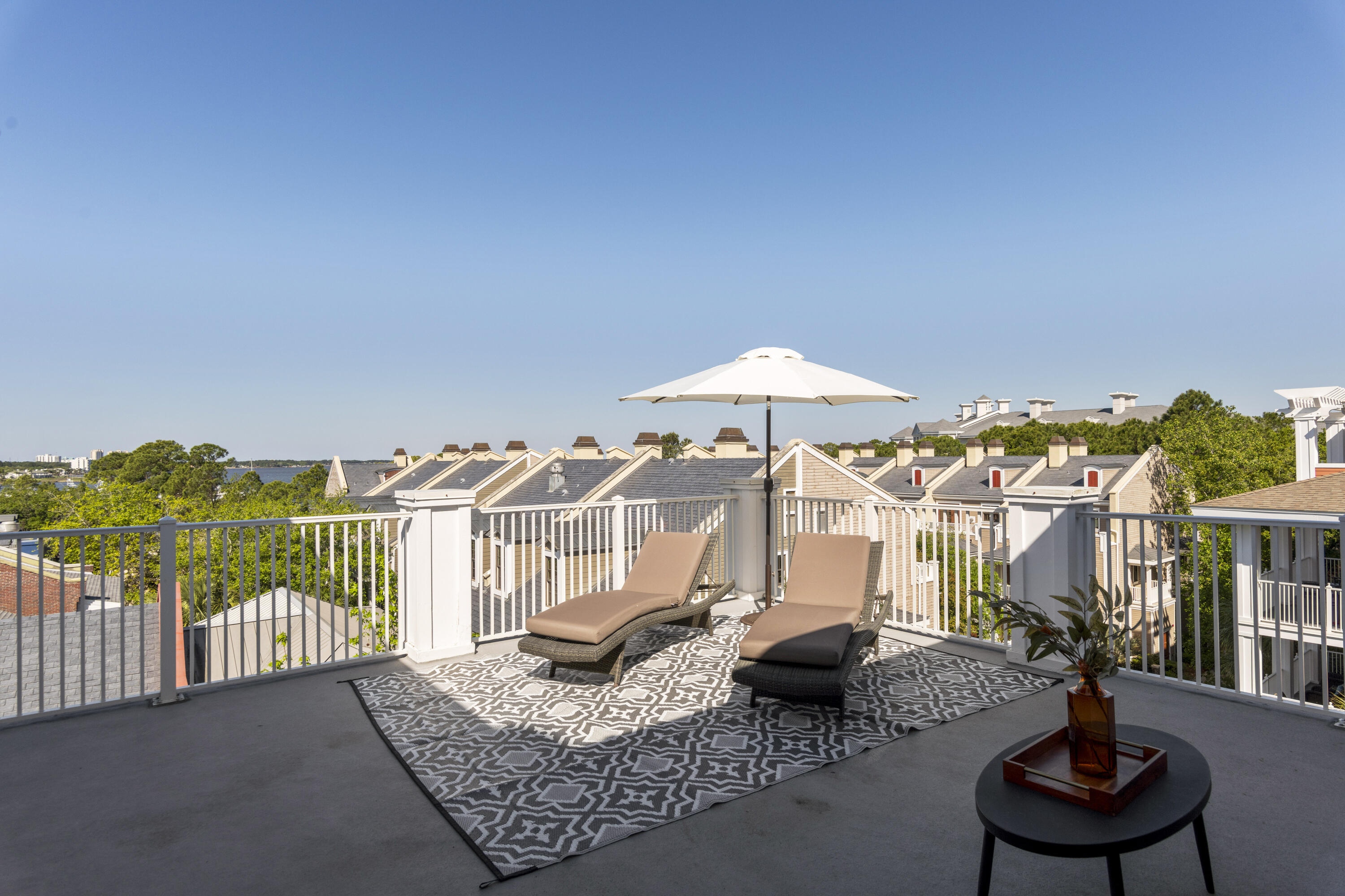 OBSERVATION POINT - Residential