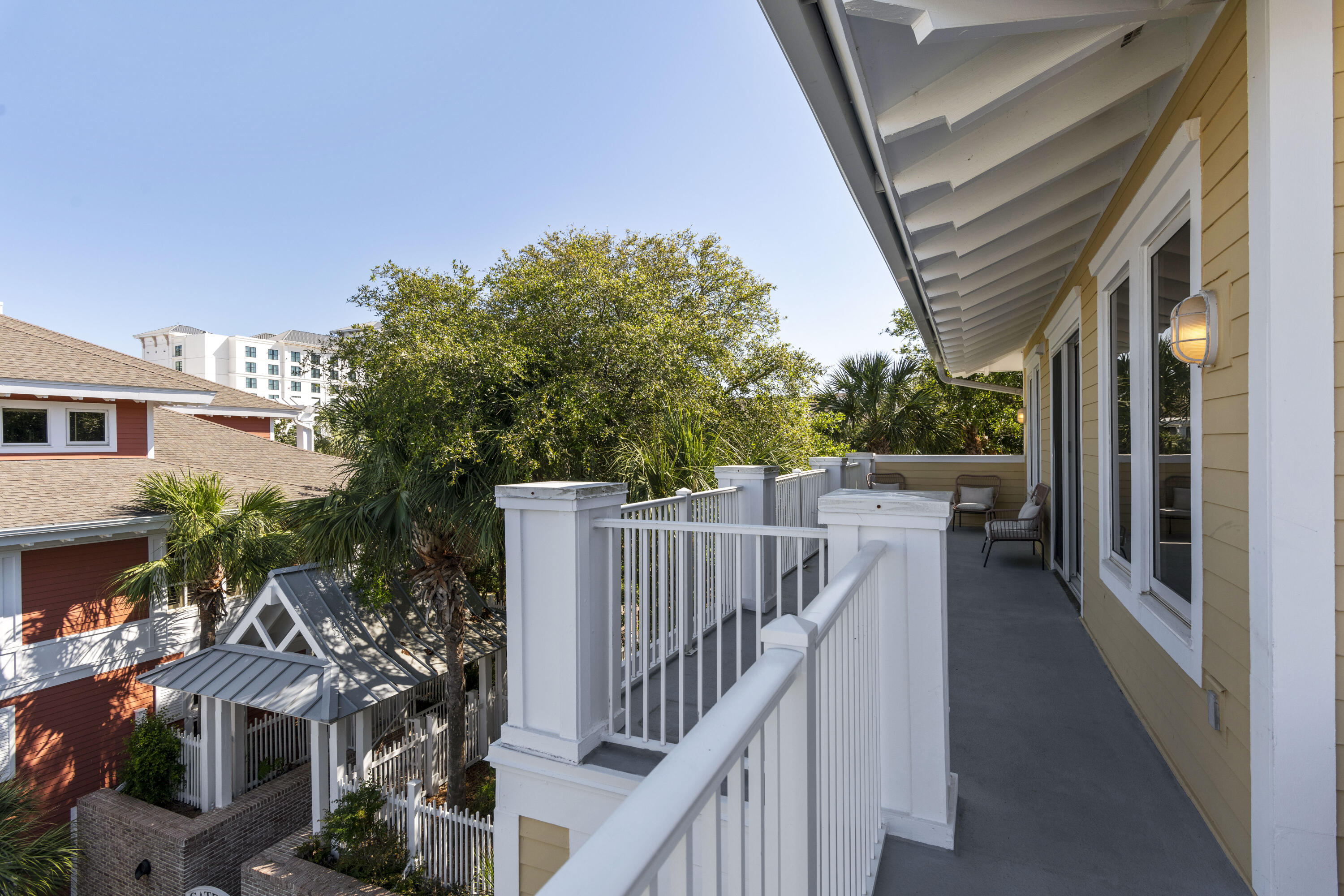 OBSERVATION POINT - Residential