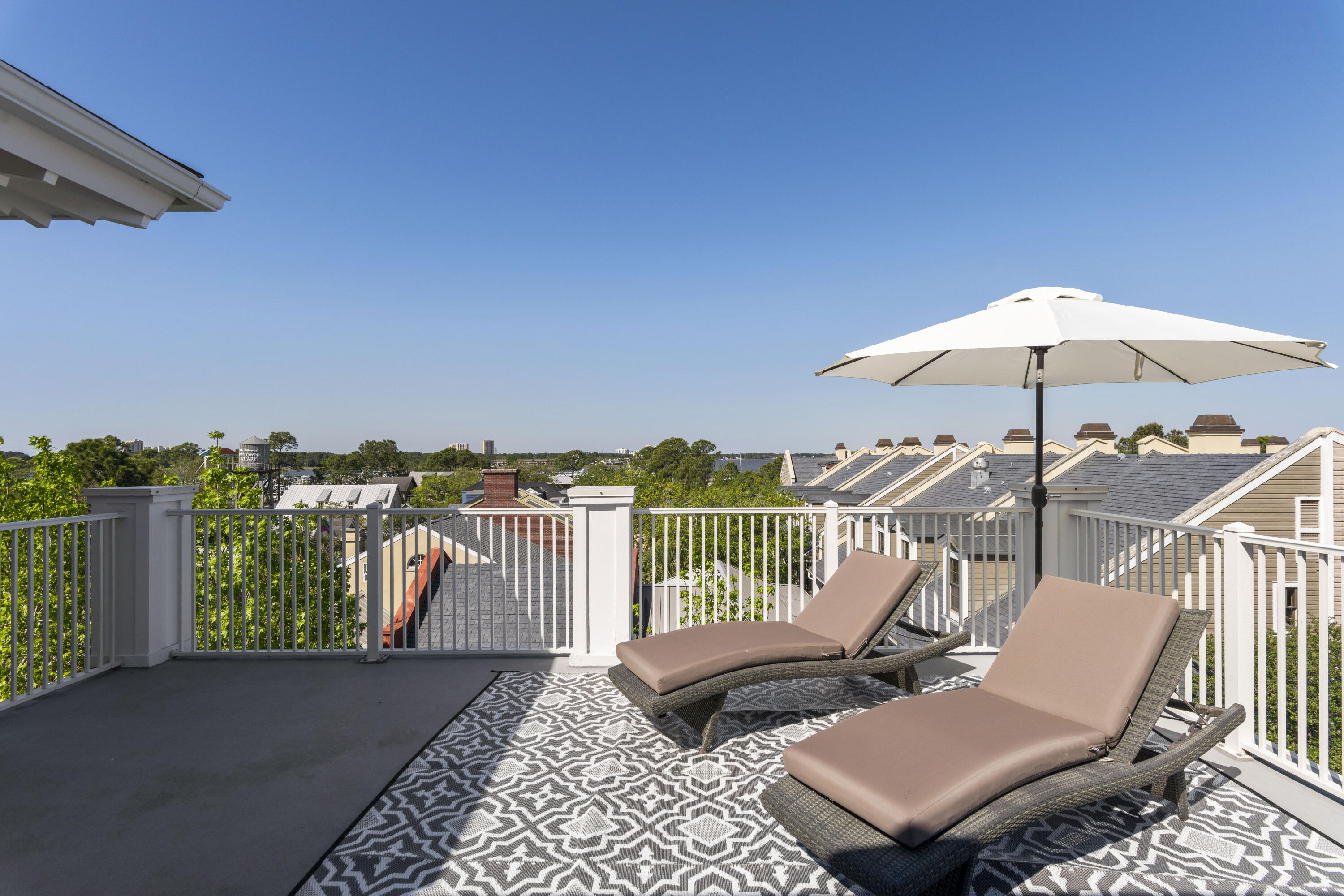OBSERVATION POINT - Residential
