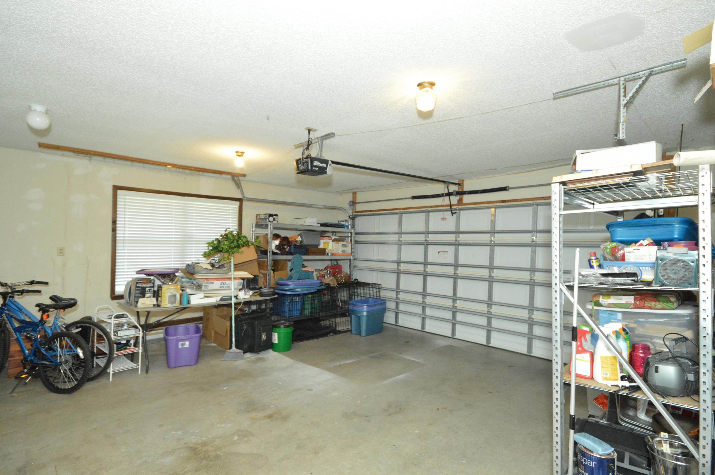 ROCKY BAYOU COUNTRY CLUB ESTATES 3 - Residential