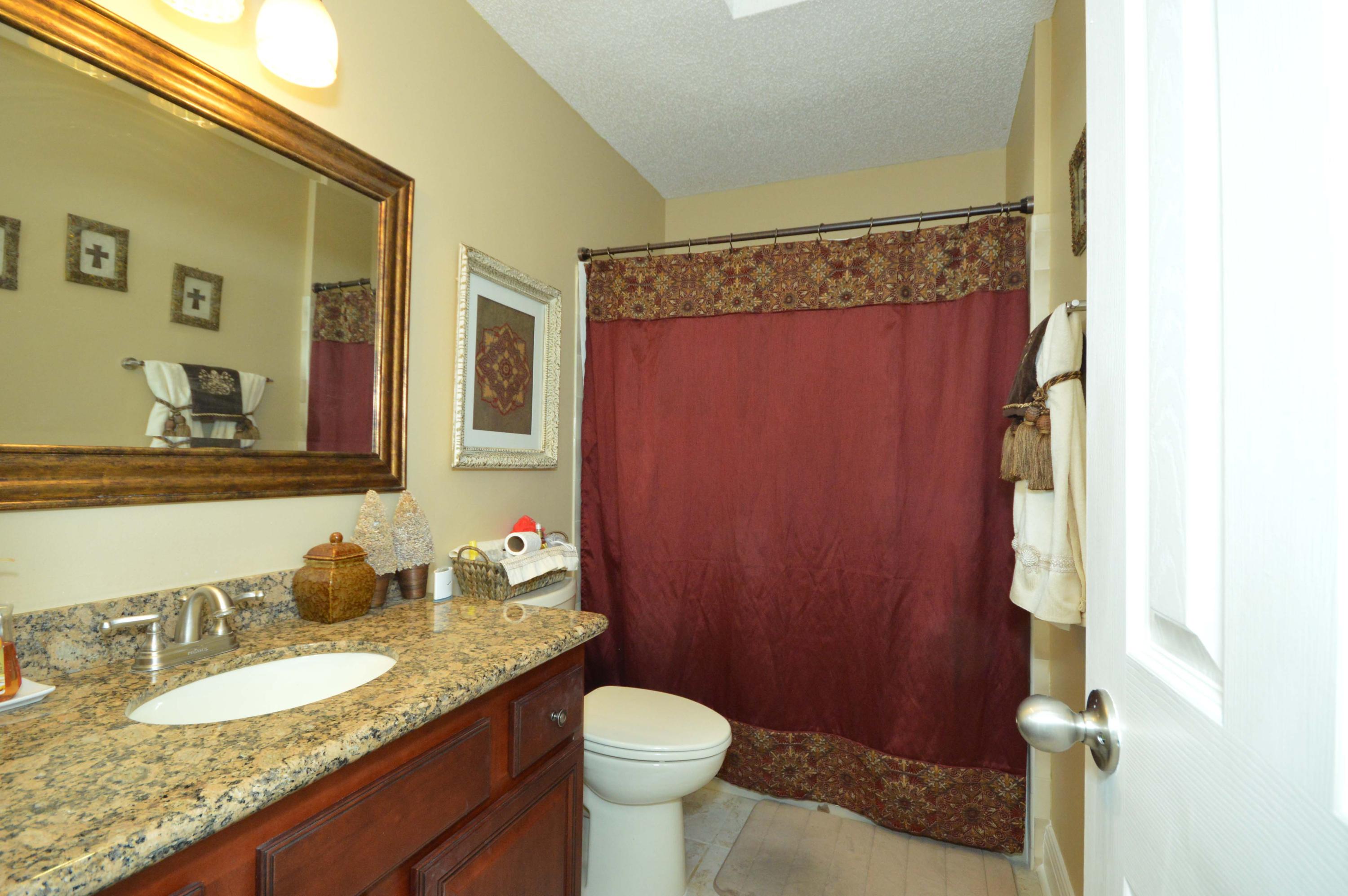 ROCKY BAYOU COUNTRY CLUB ESTATES 3 - Residential