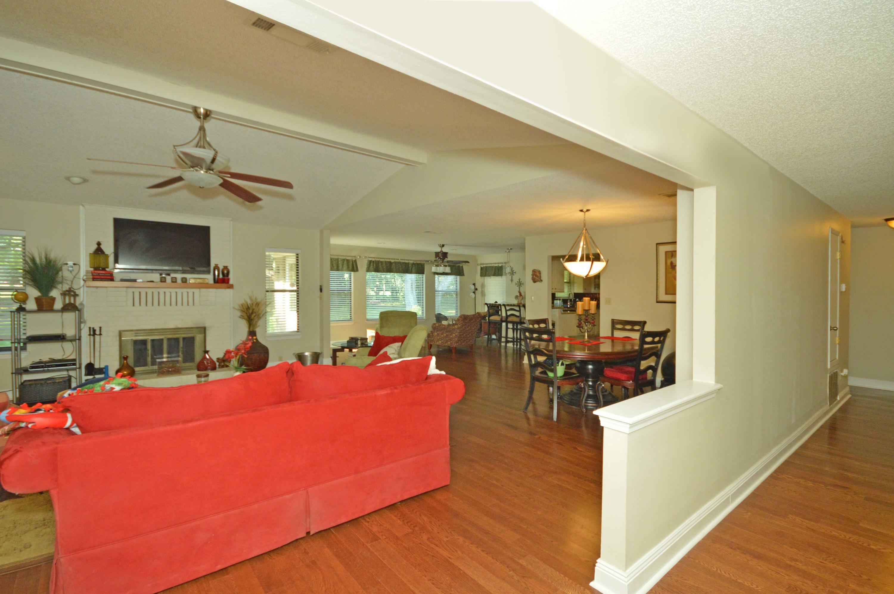 ROCKY BAYOU COUNTRY CLUB ESTATES 3 - Residential