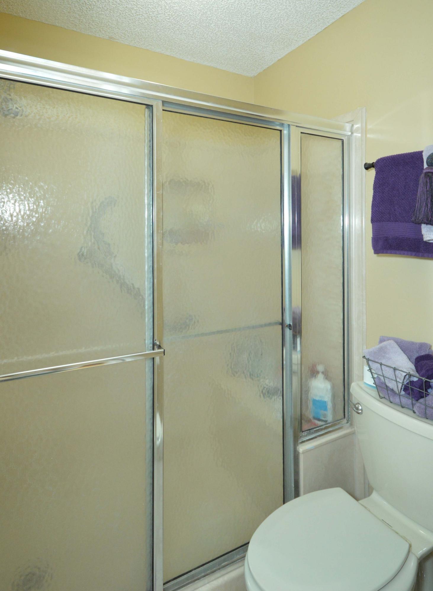 ROCKY BAYOU COUNTRY CLUB ESTATES 3 - Residential