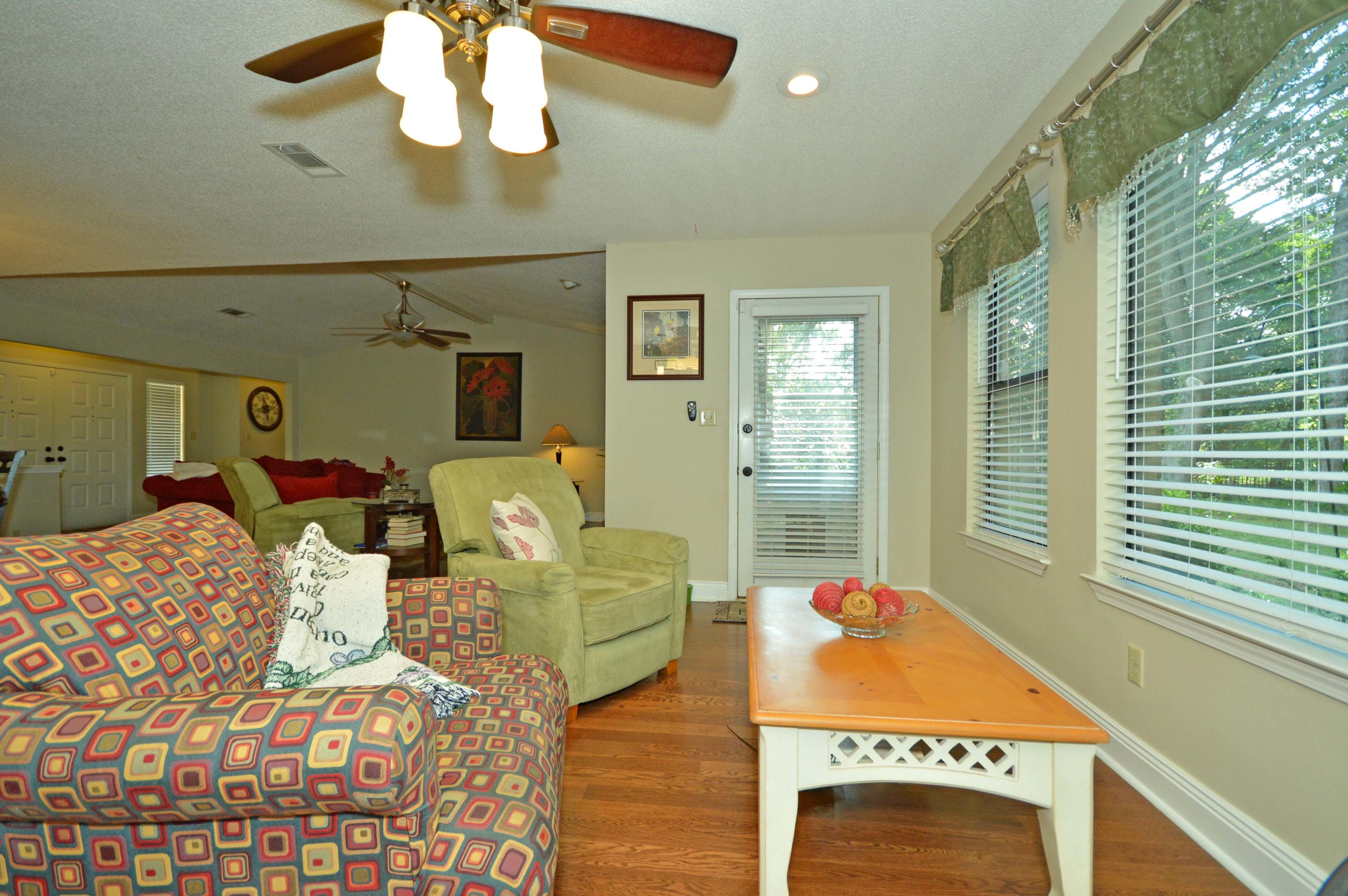 ROCKY BAYOU COUNTRY CLUB ESTATES 3 - Residential