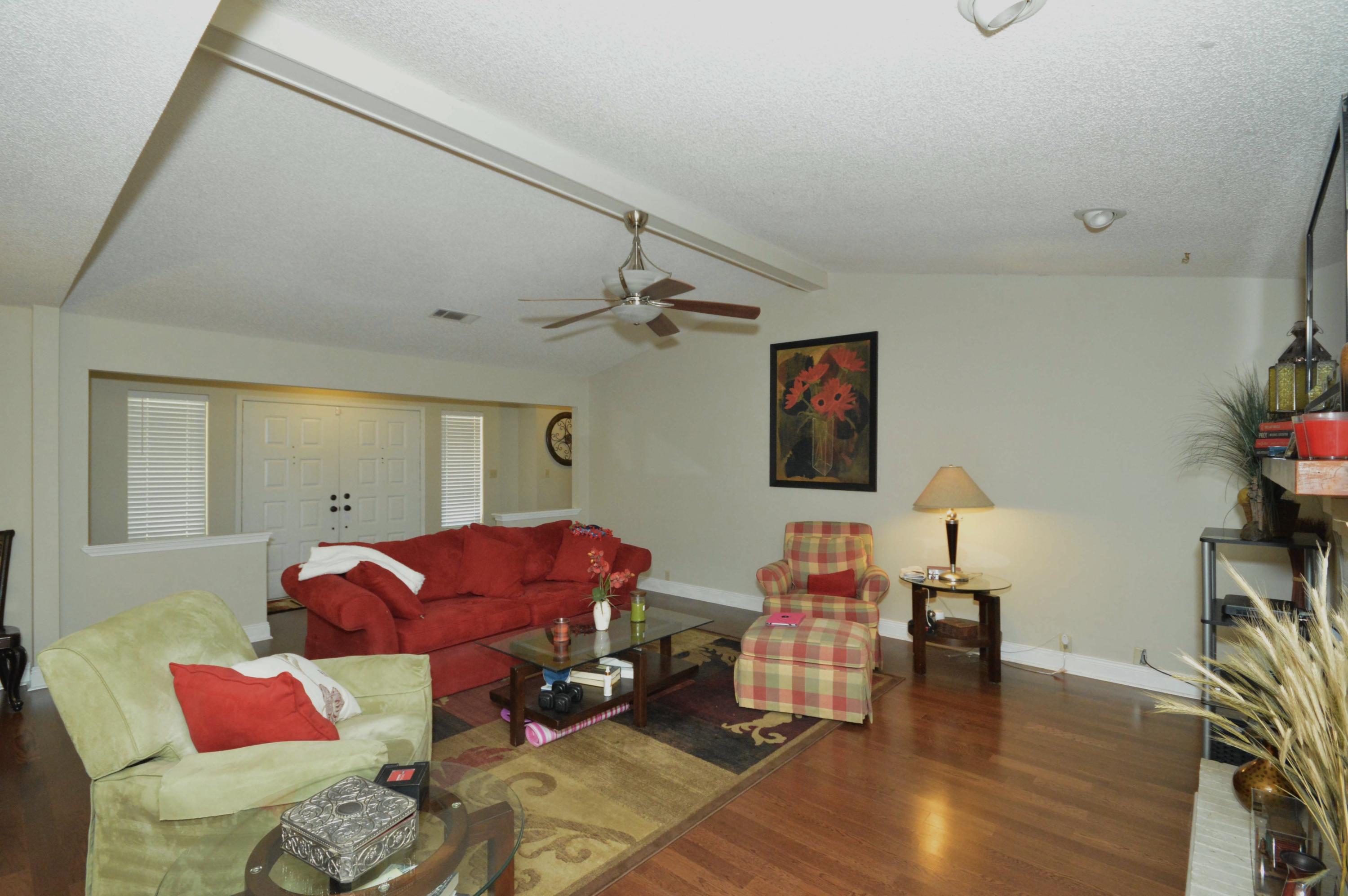 ROCKY BAYOU COUNTRY CLUB ESTATES 3 - Residential