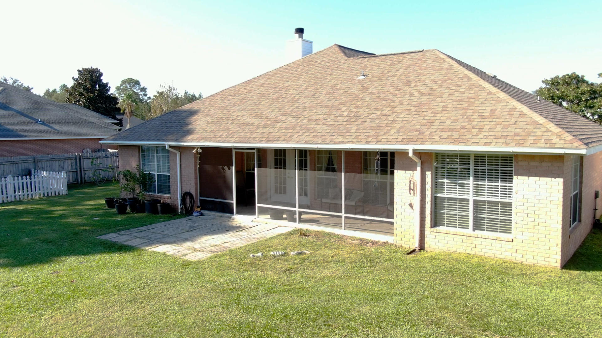 SOUND RETREAT - Residential