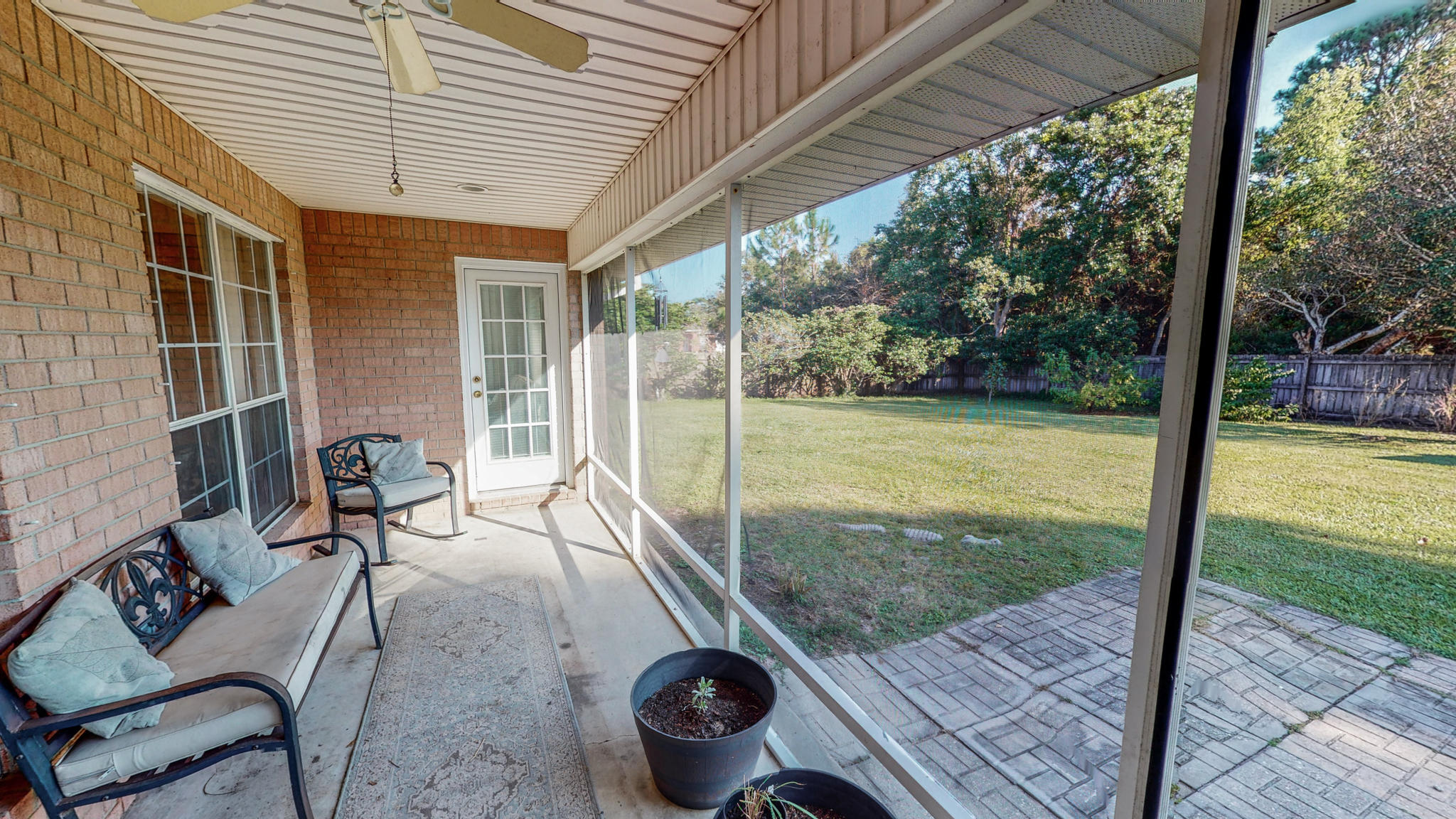 SOUND RETREAT - Residential