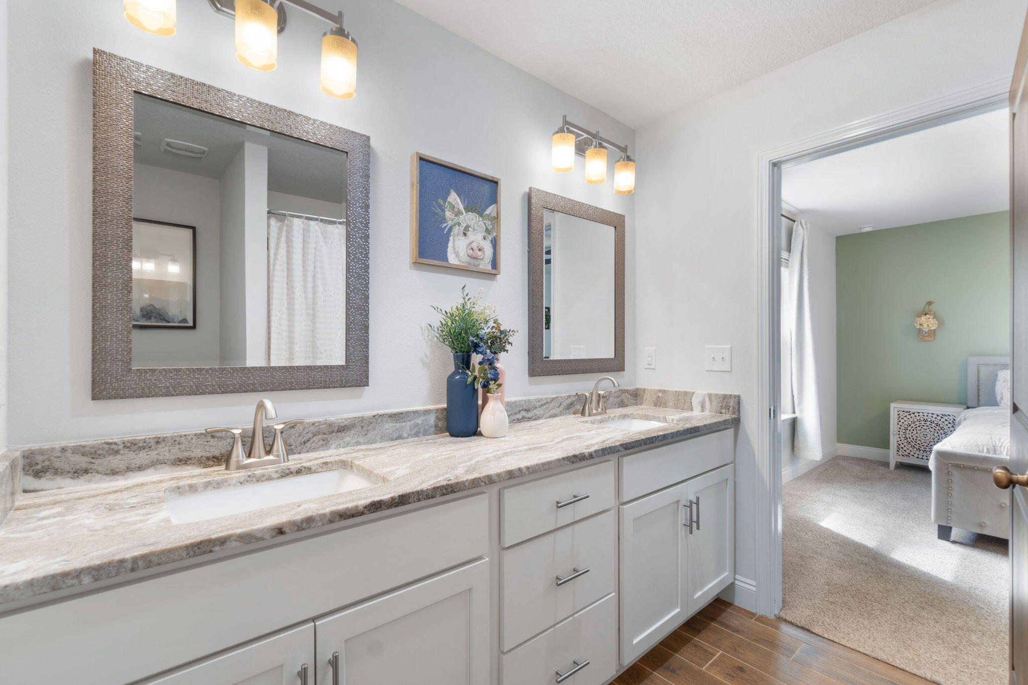 GARDEN CITY - Residential