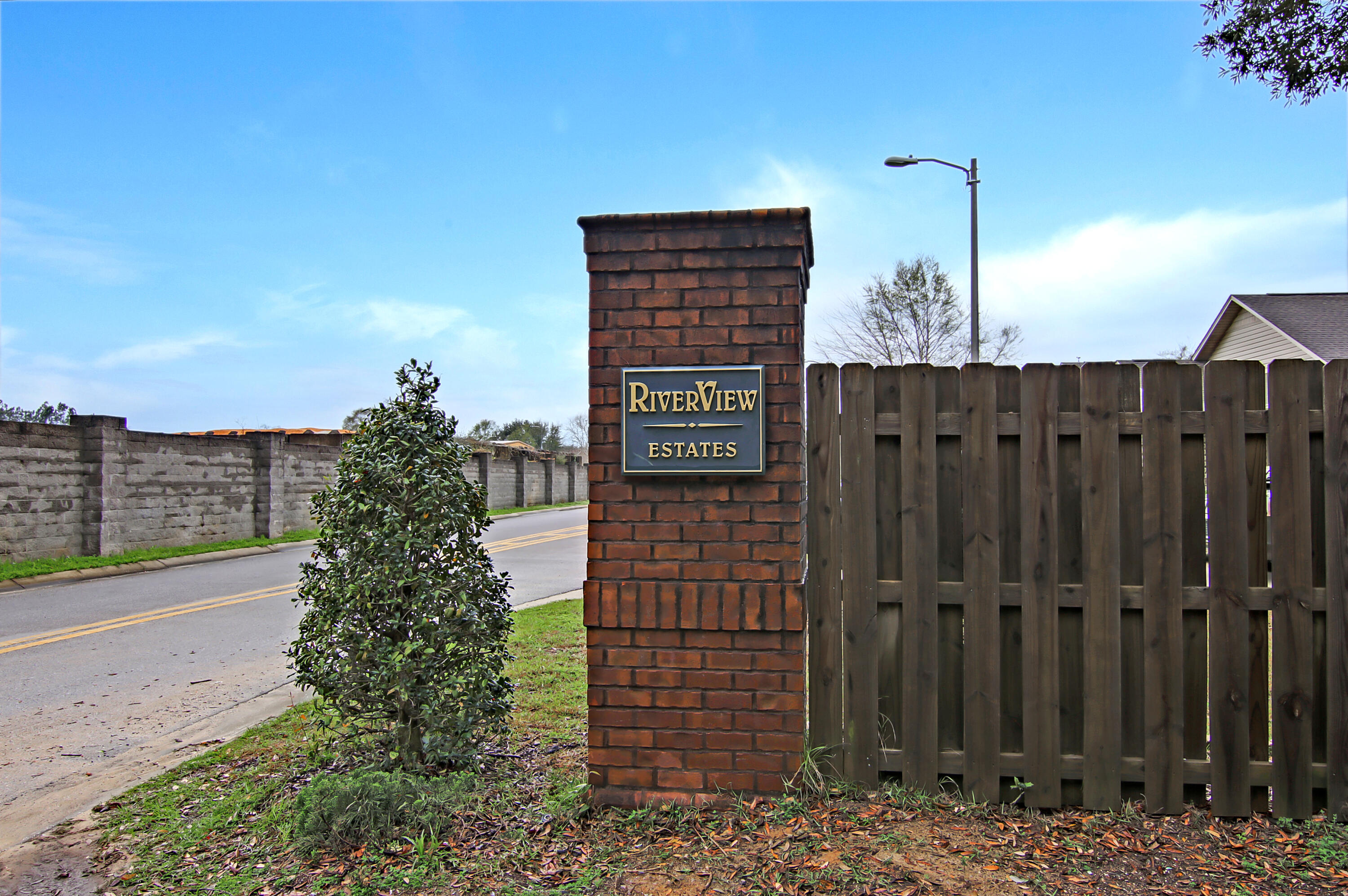RIVERVIEW ESTATES - Residential