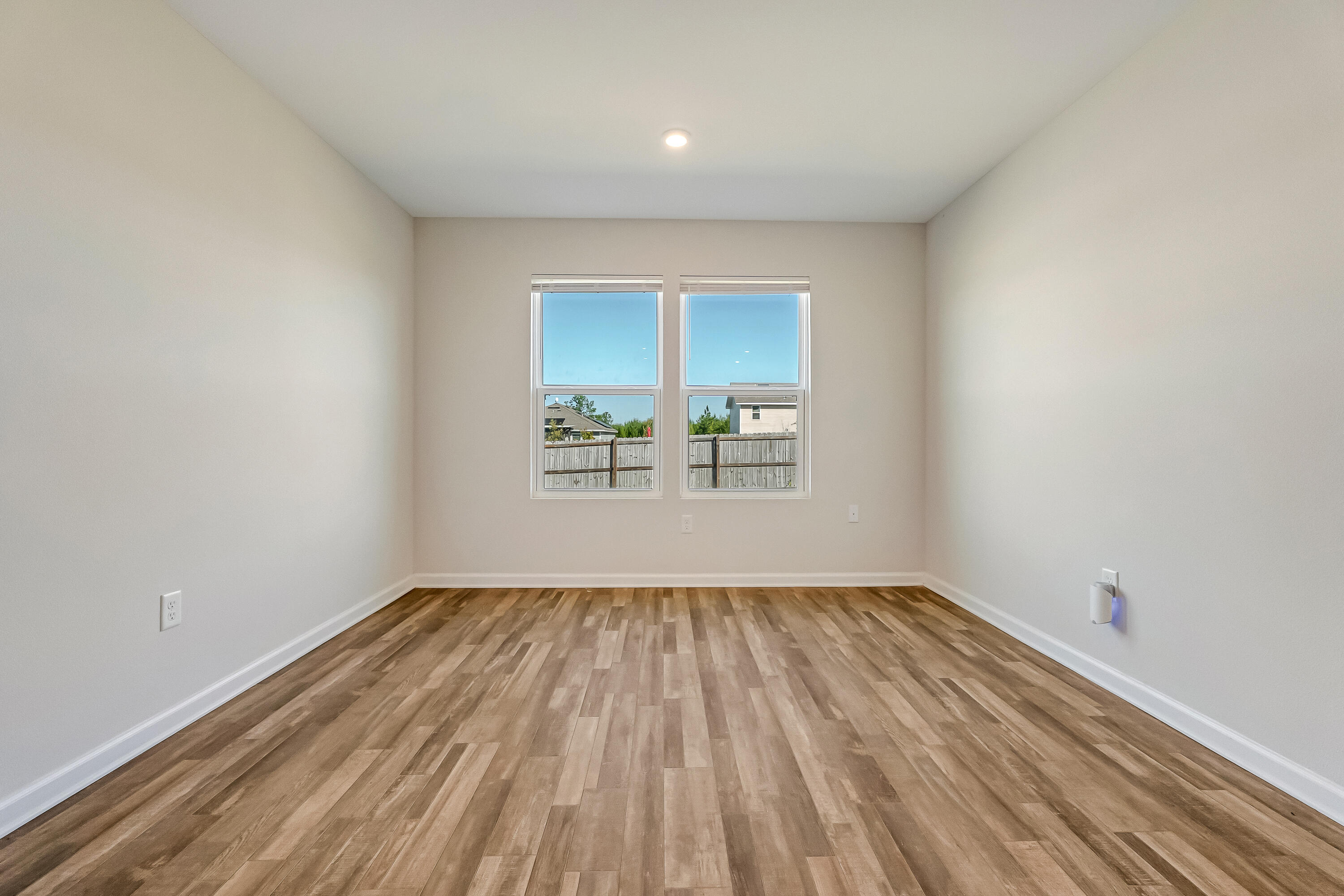 SAWMILL - Residential Lease