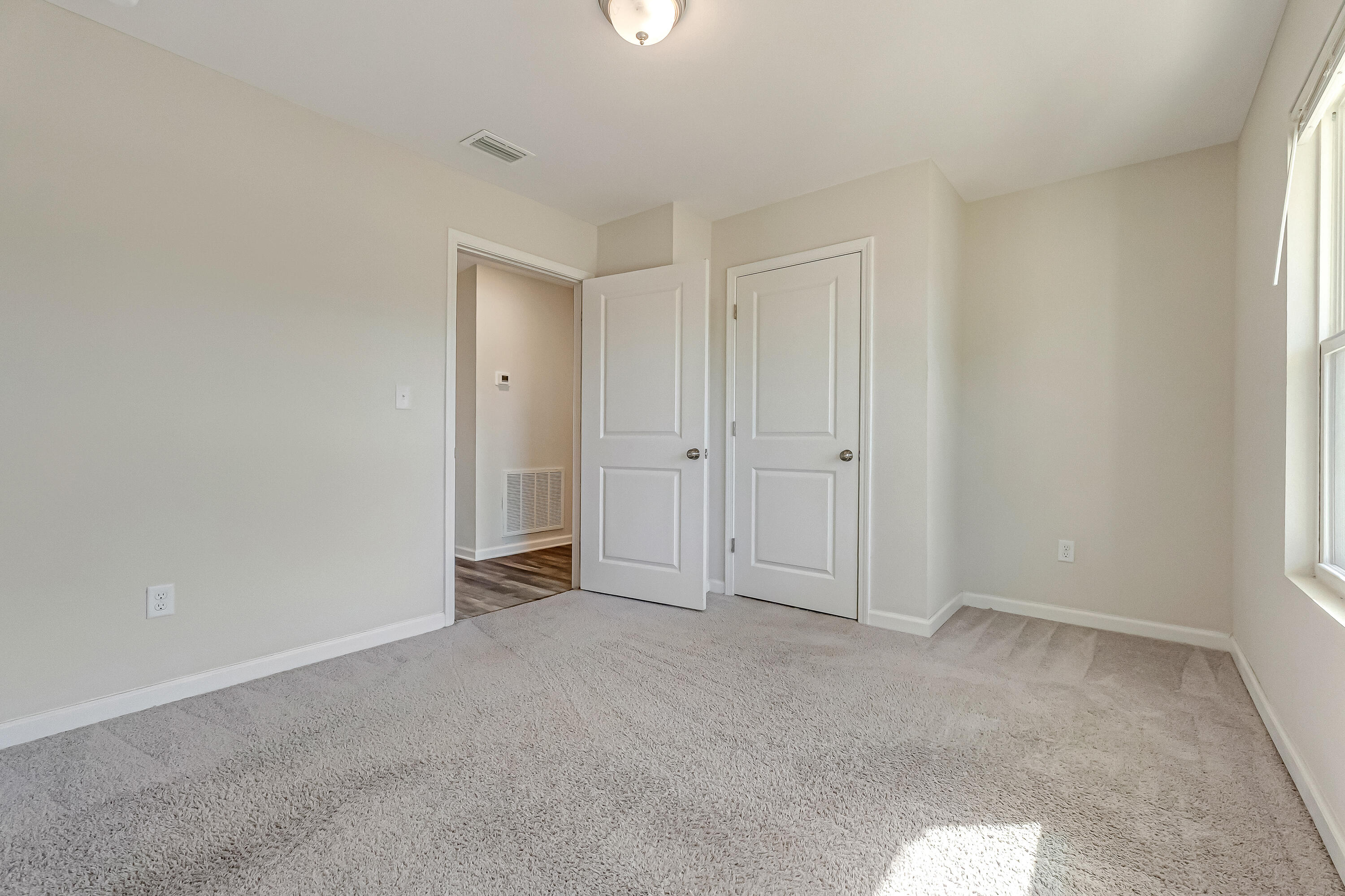 SAWMILL - Residential Lease