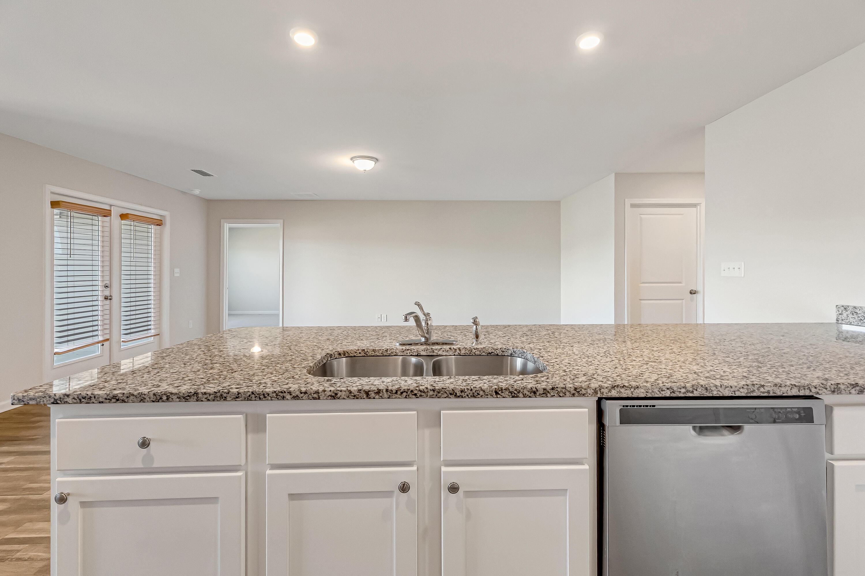 SAWMILL - Residential Lease