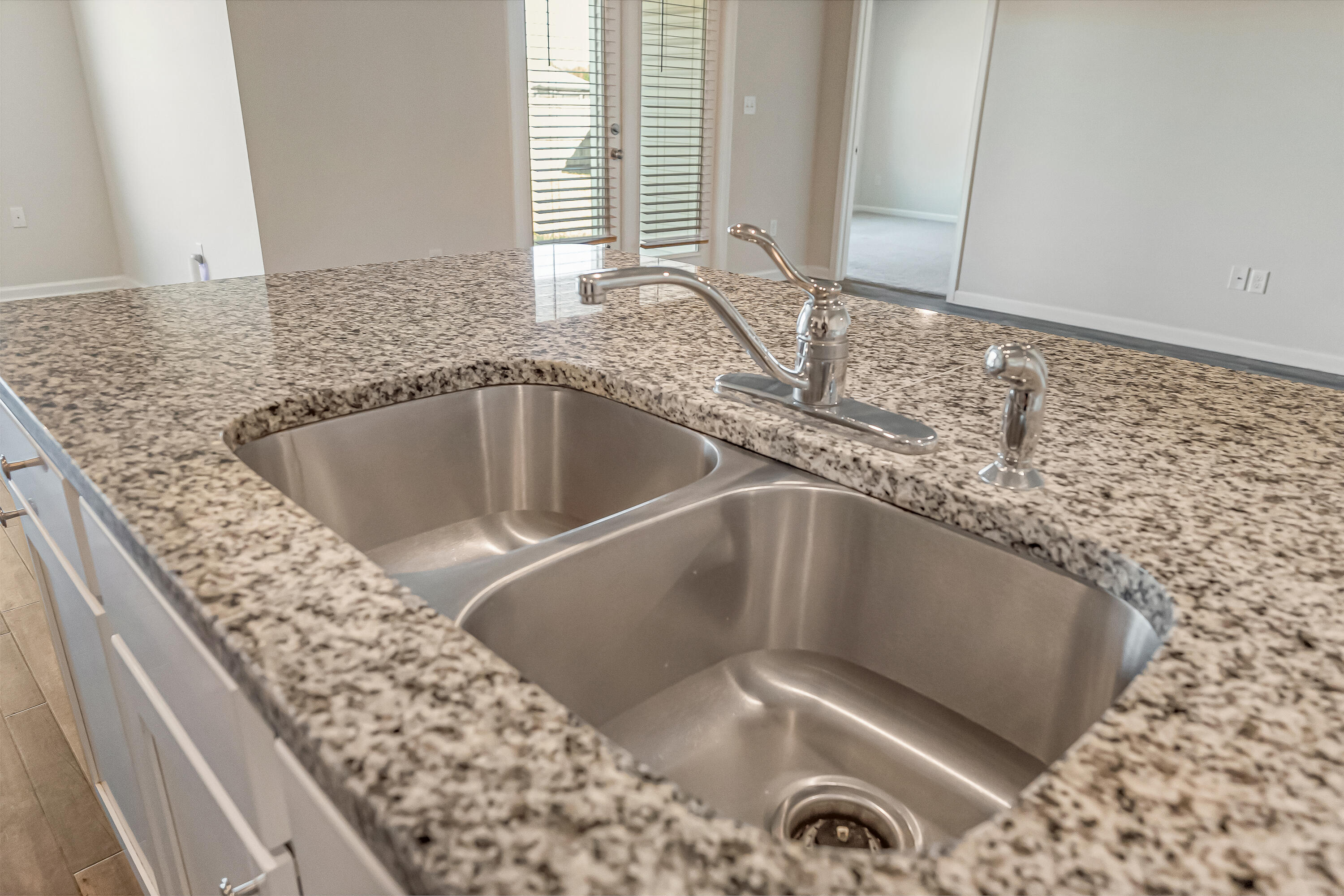 SAWMILL - Residential Lease