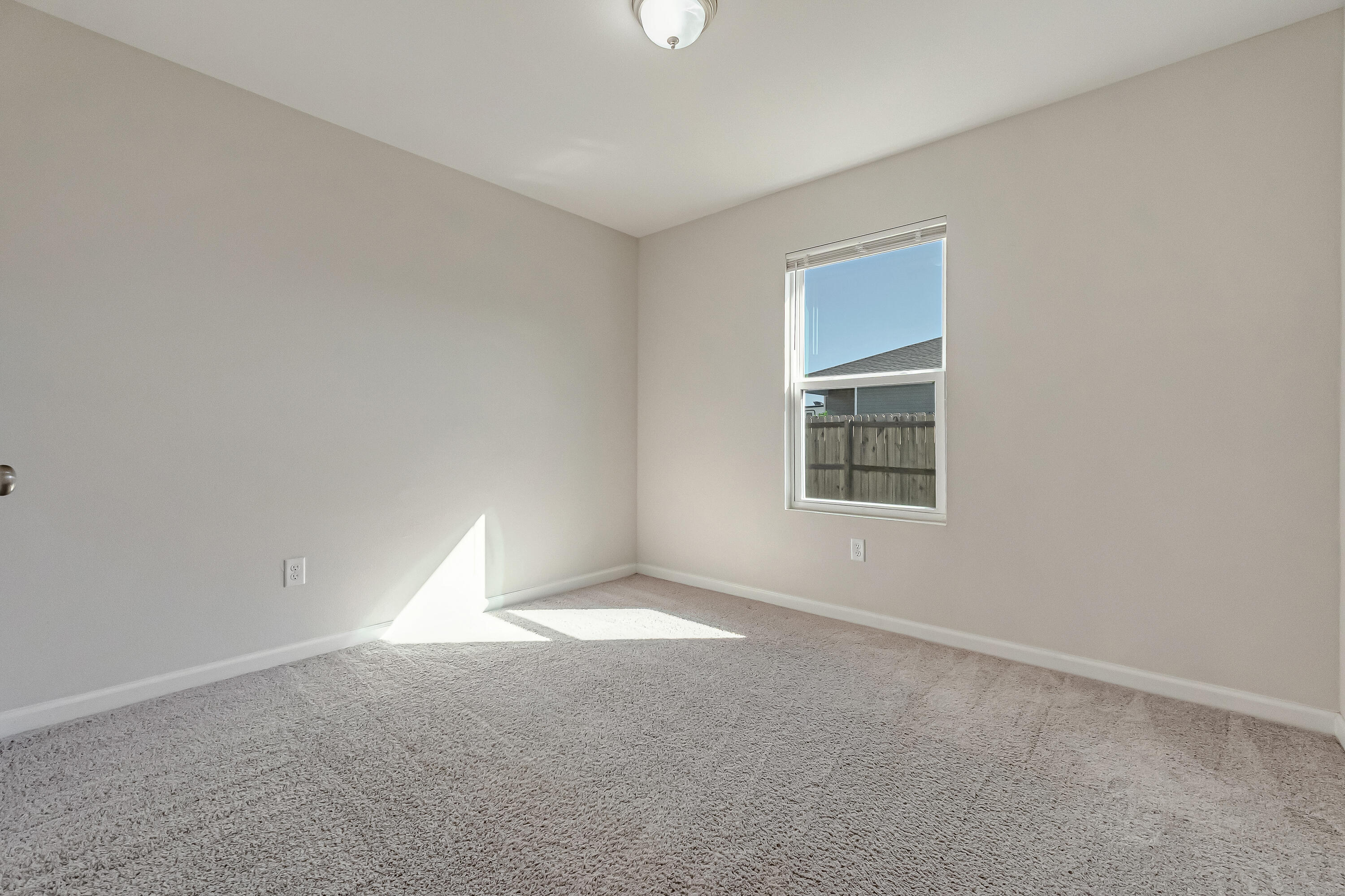 SAWMILL - Residential Lease