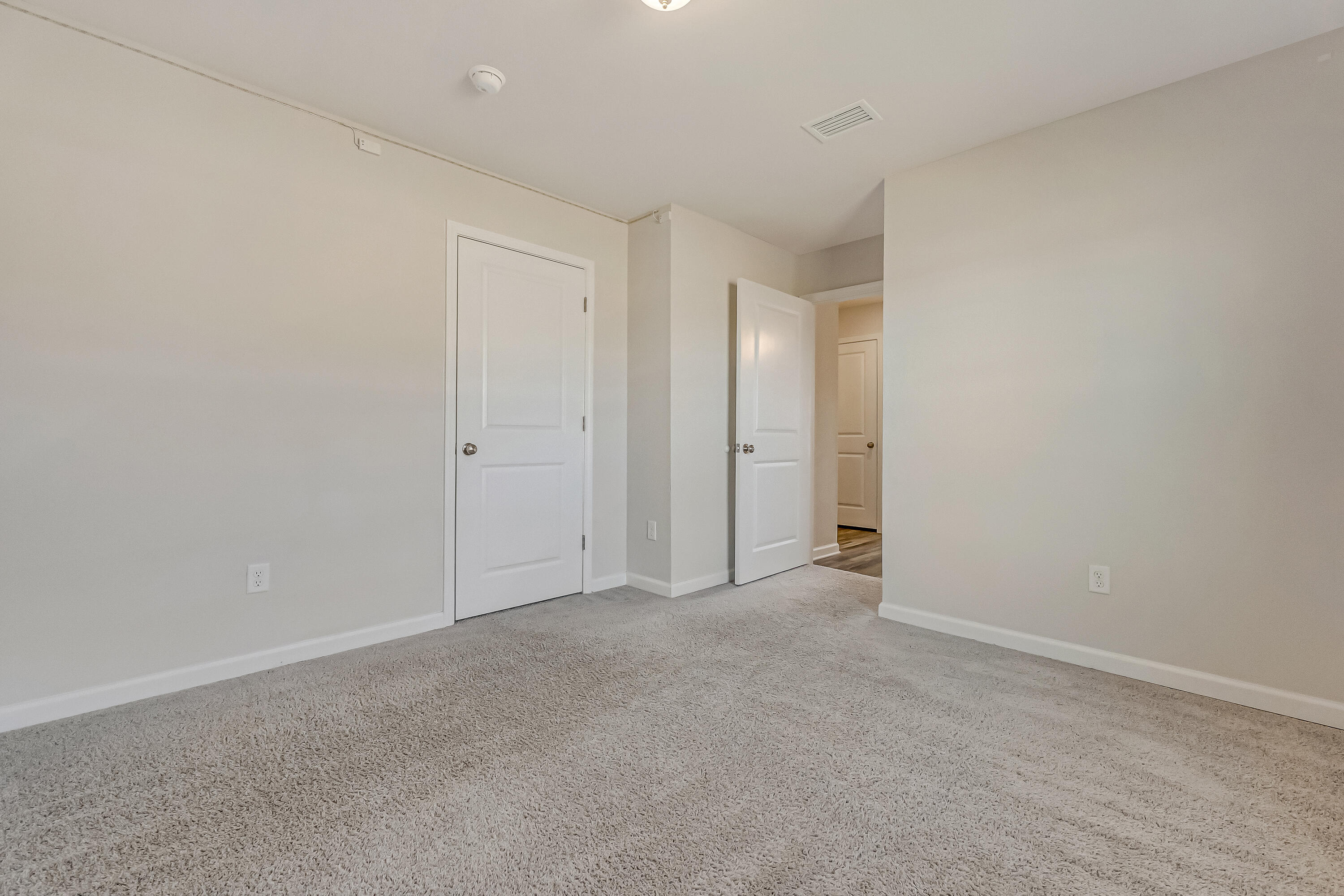 SAWMILL - Residential Lease