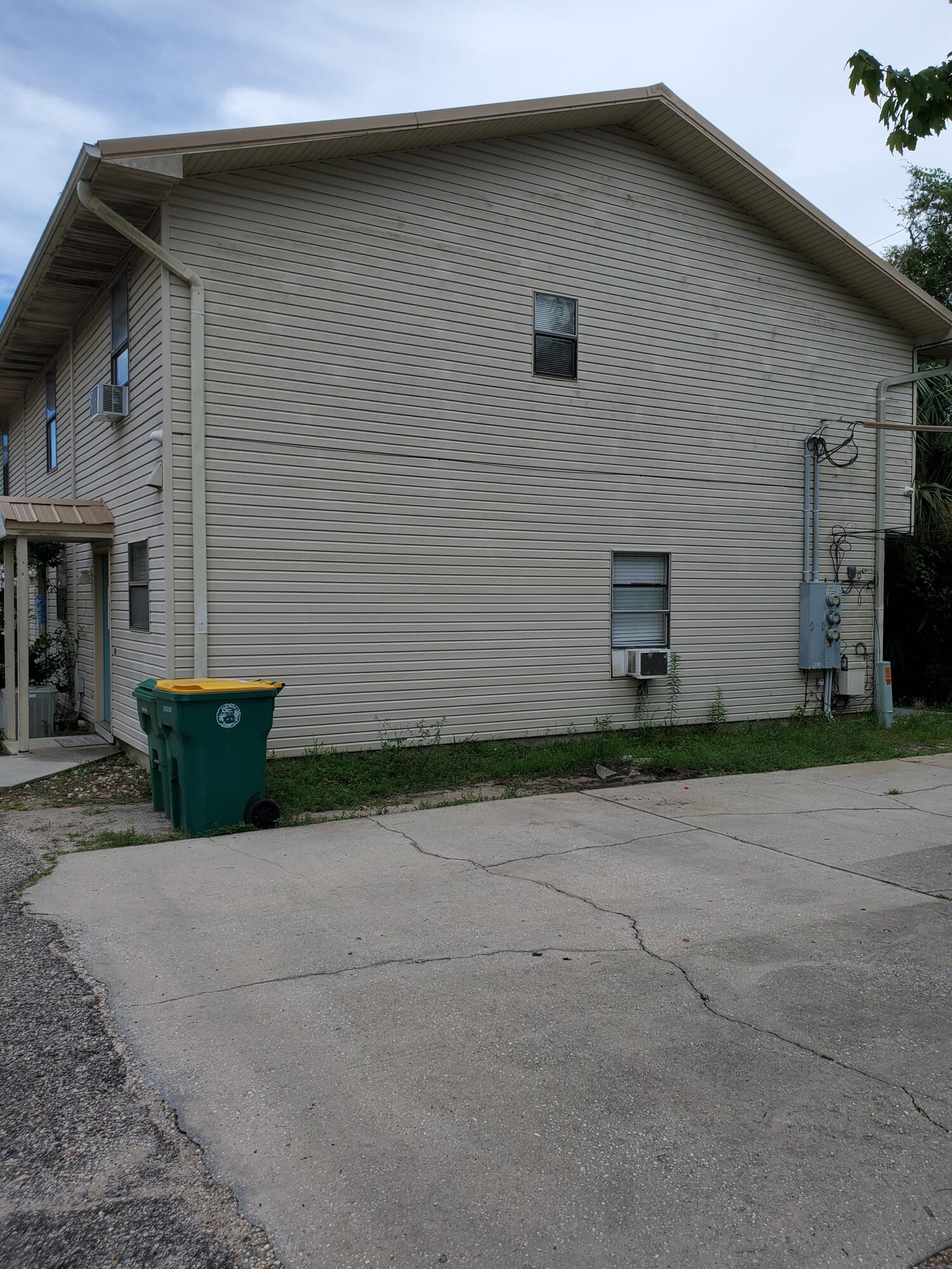 SOIGNE (SOUNDSIDE) - Residential