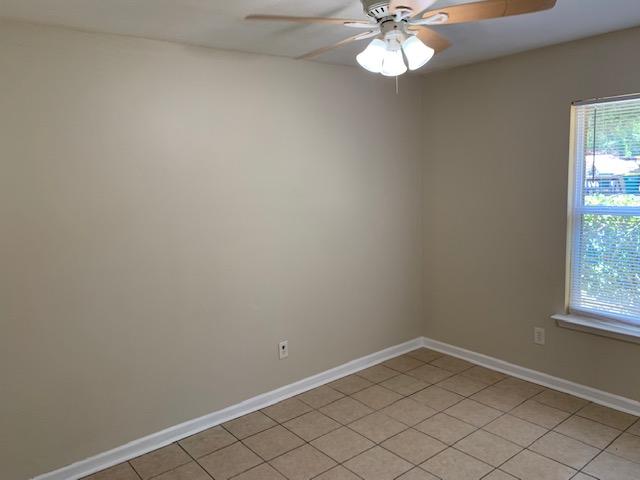 VALPARAISO PINECREST 1 - Residential Lease