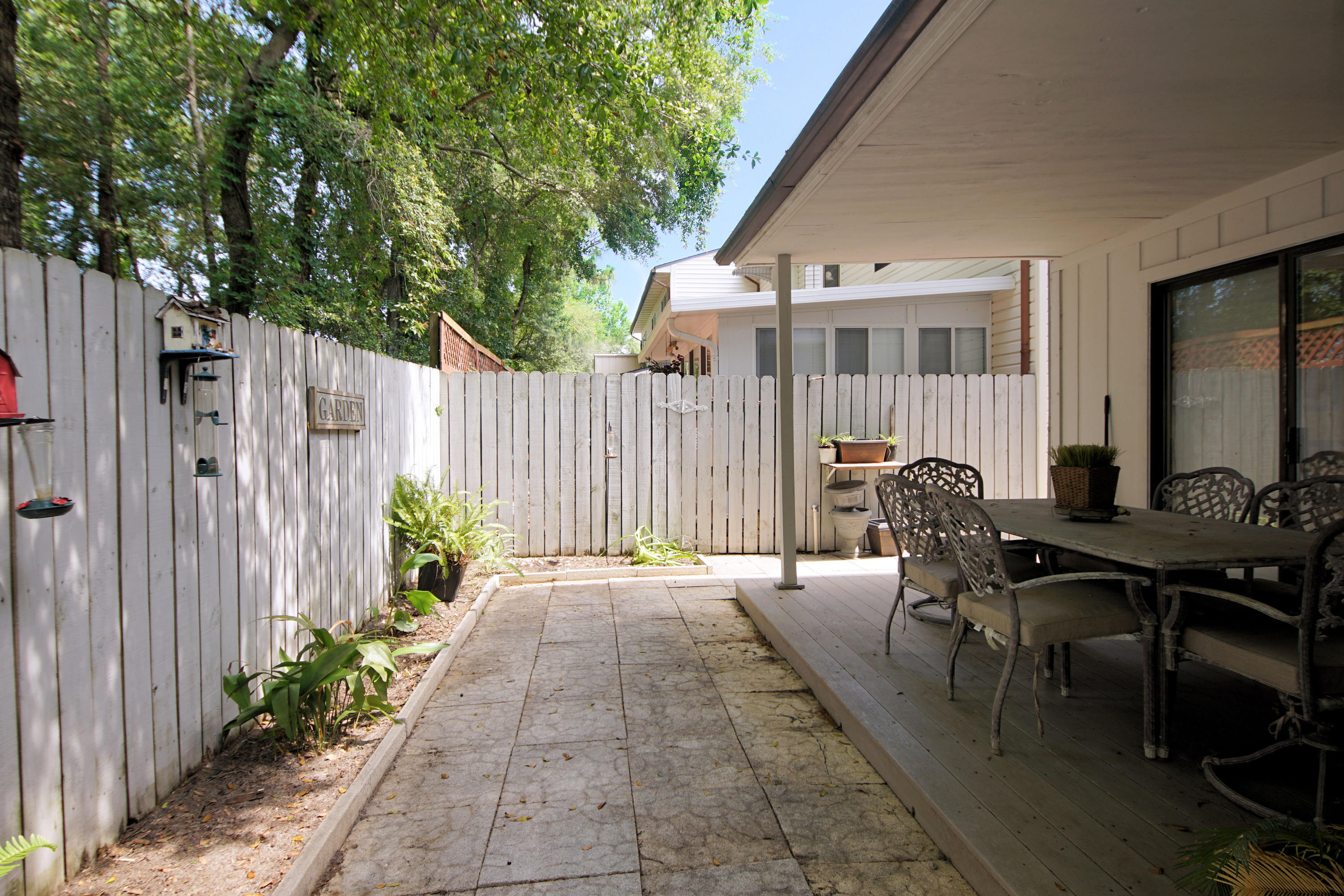 DONLABROOK GARDYNS - Residential