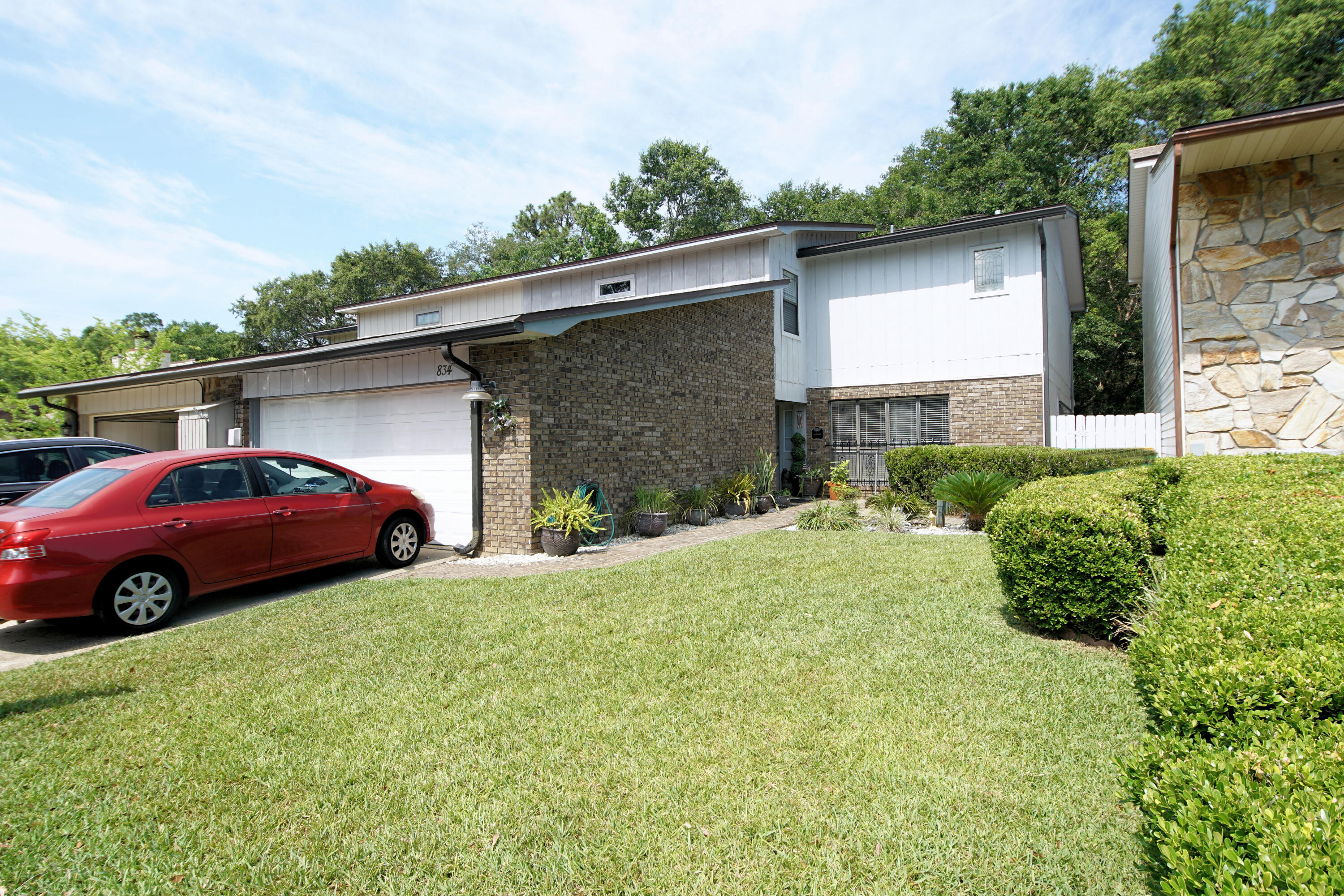 DONLABROOK GARDYNS - Residential