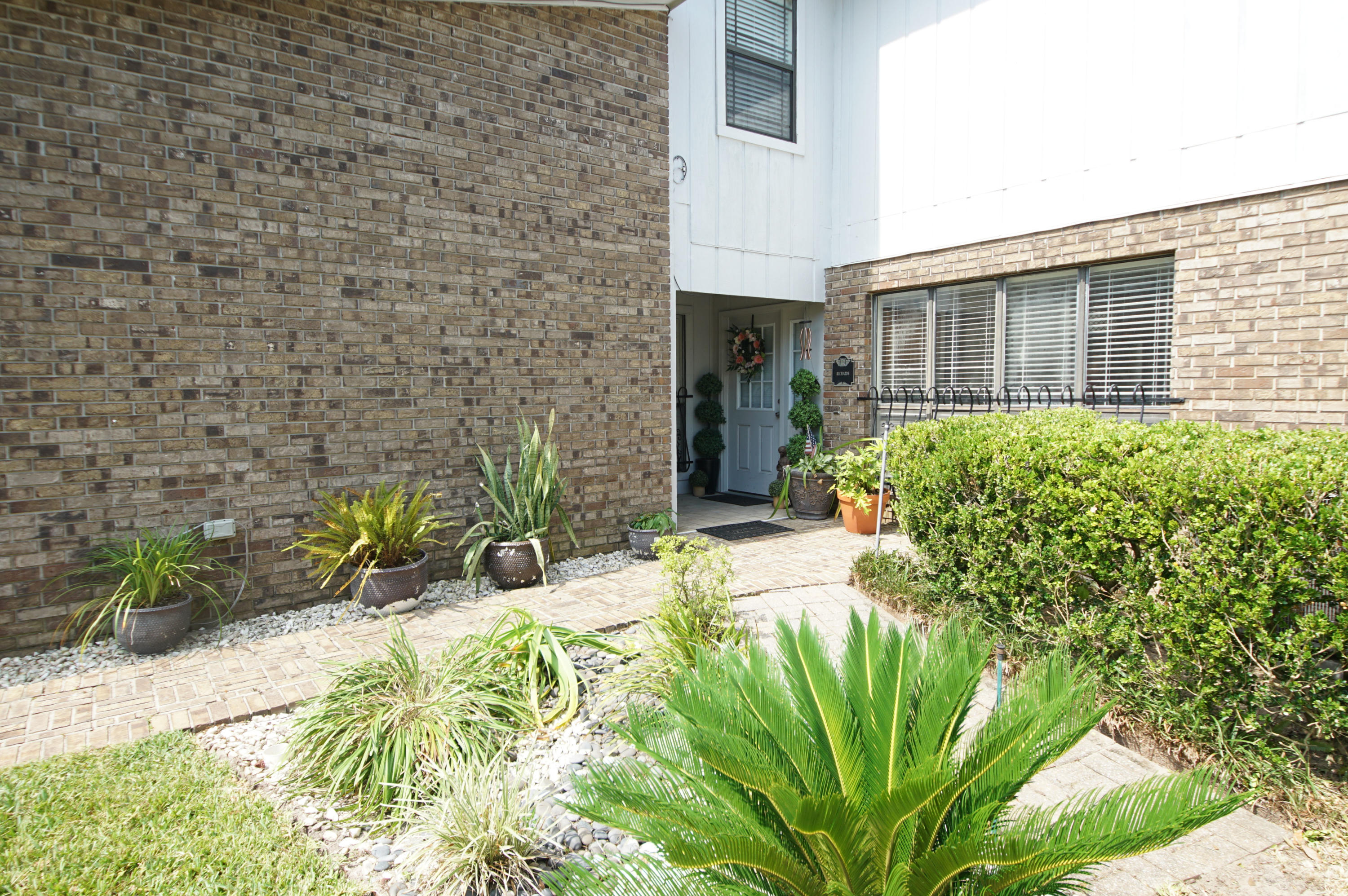 DONLABROOK GARDYNS - Residential