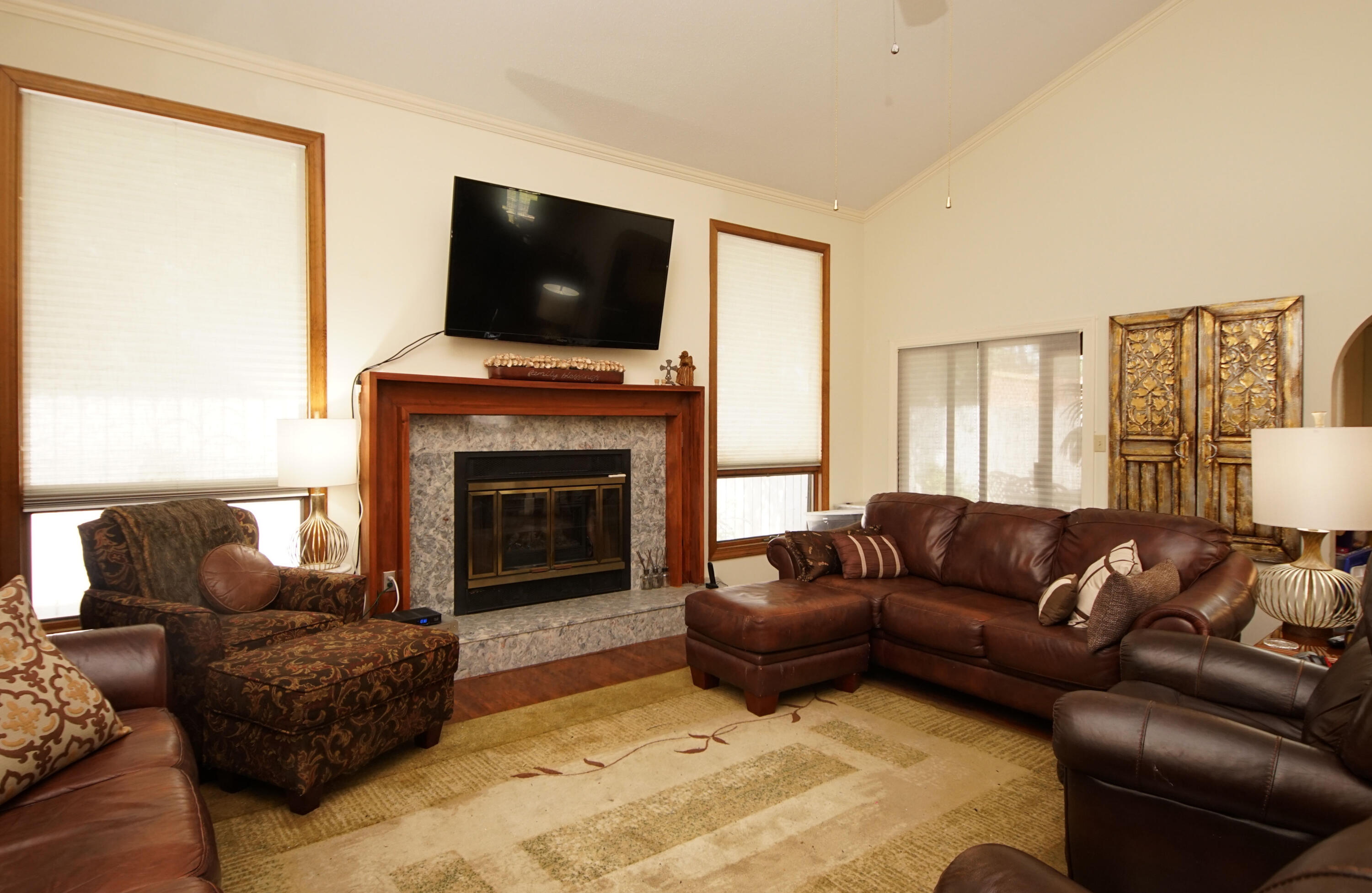 DONLABROOK GARDYNS - Residential