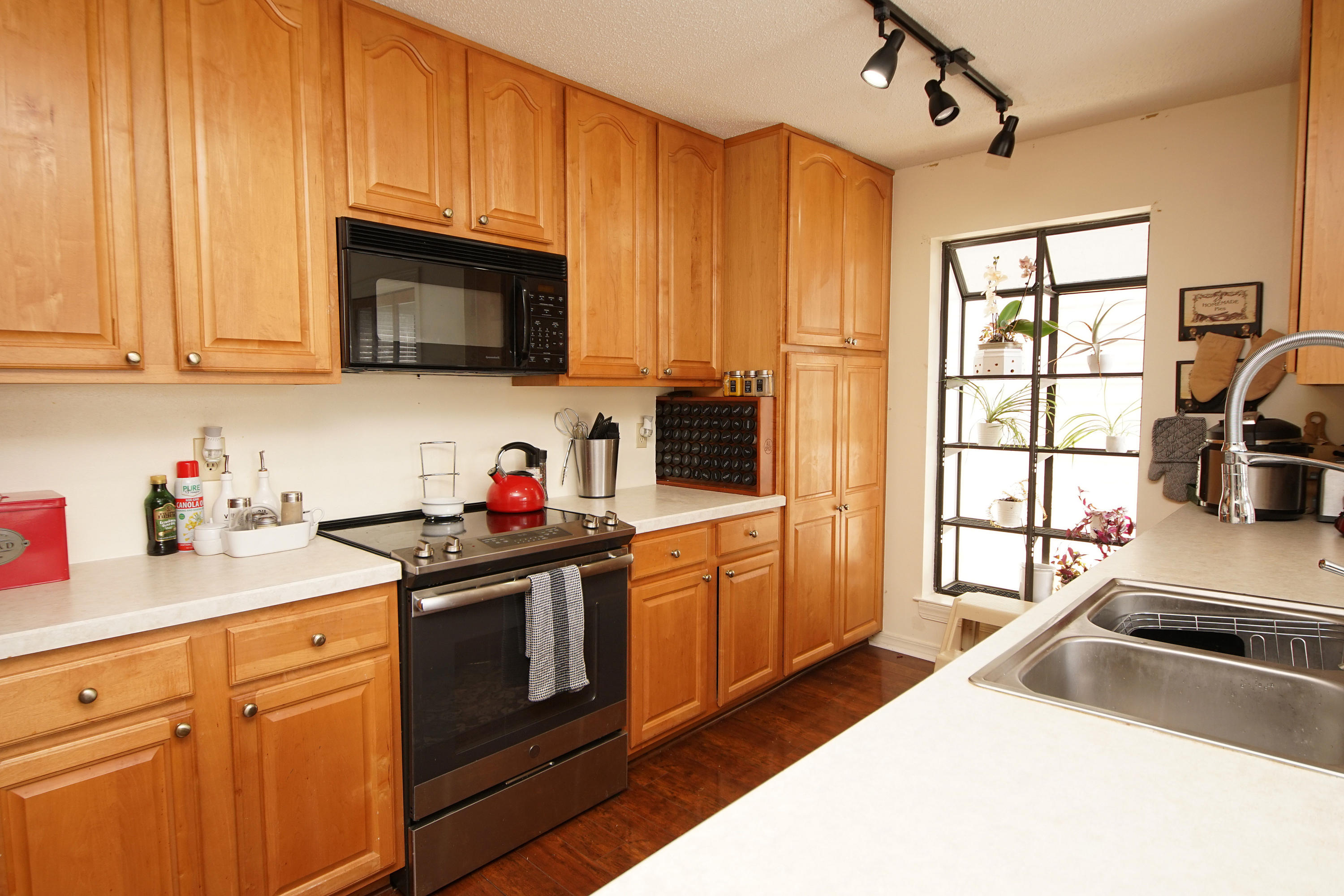 DONLABROOK GARDYNS - Residential