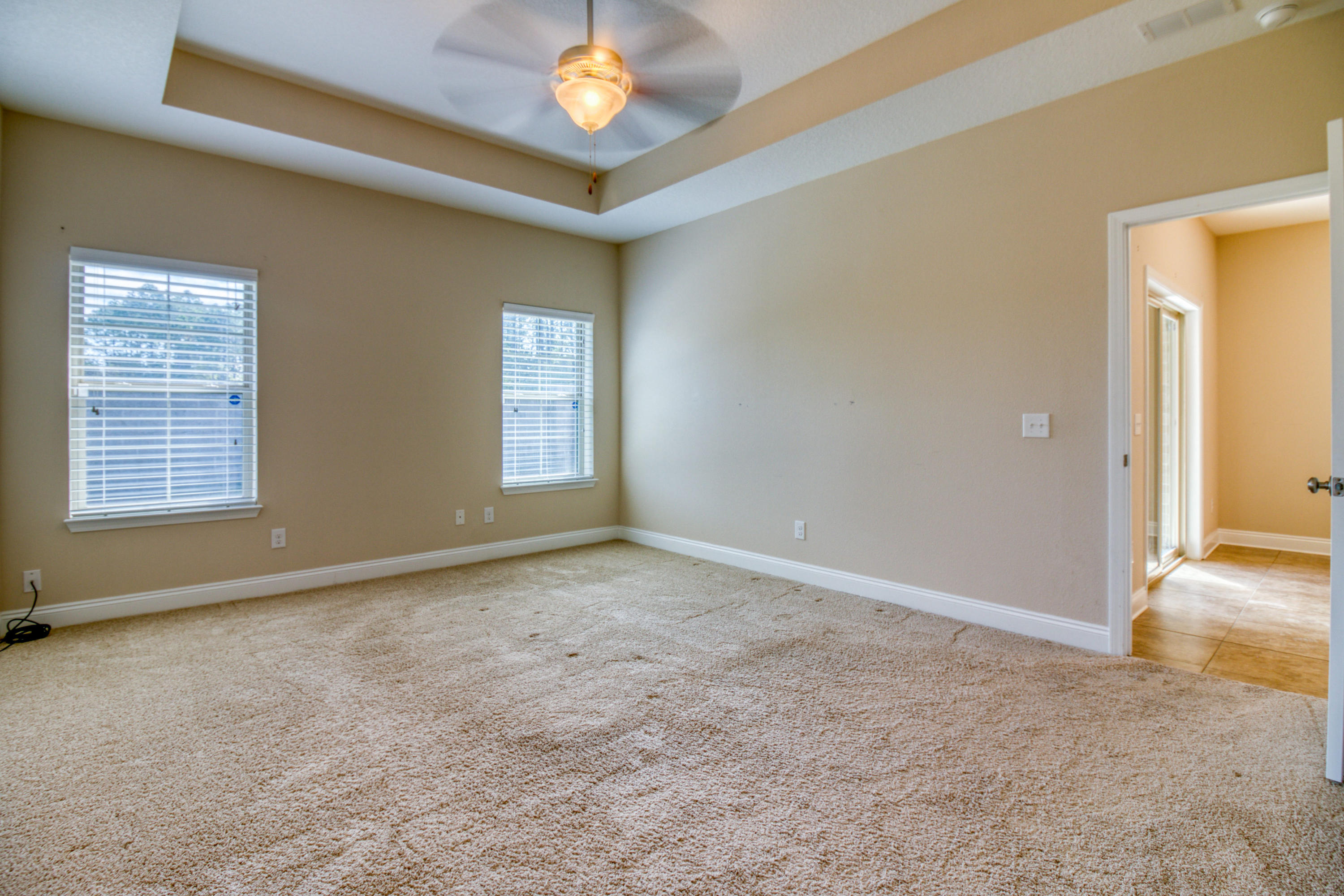 RIVERVIEW ESTATES - Residential Lease